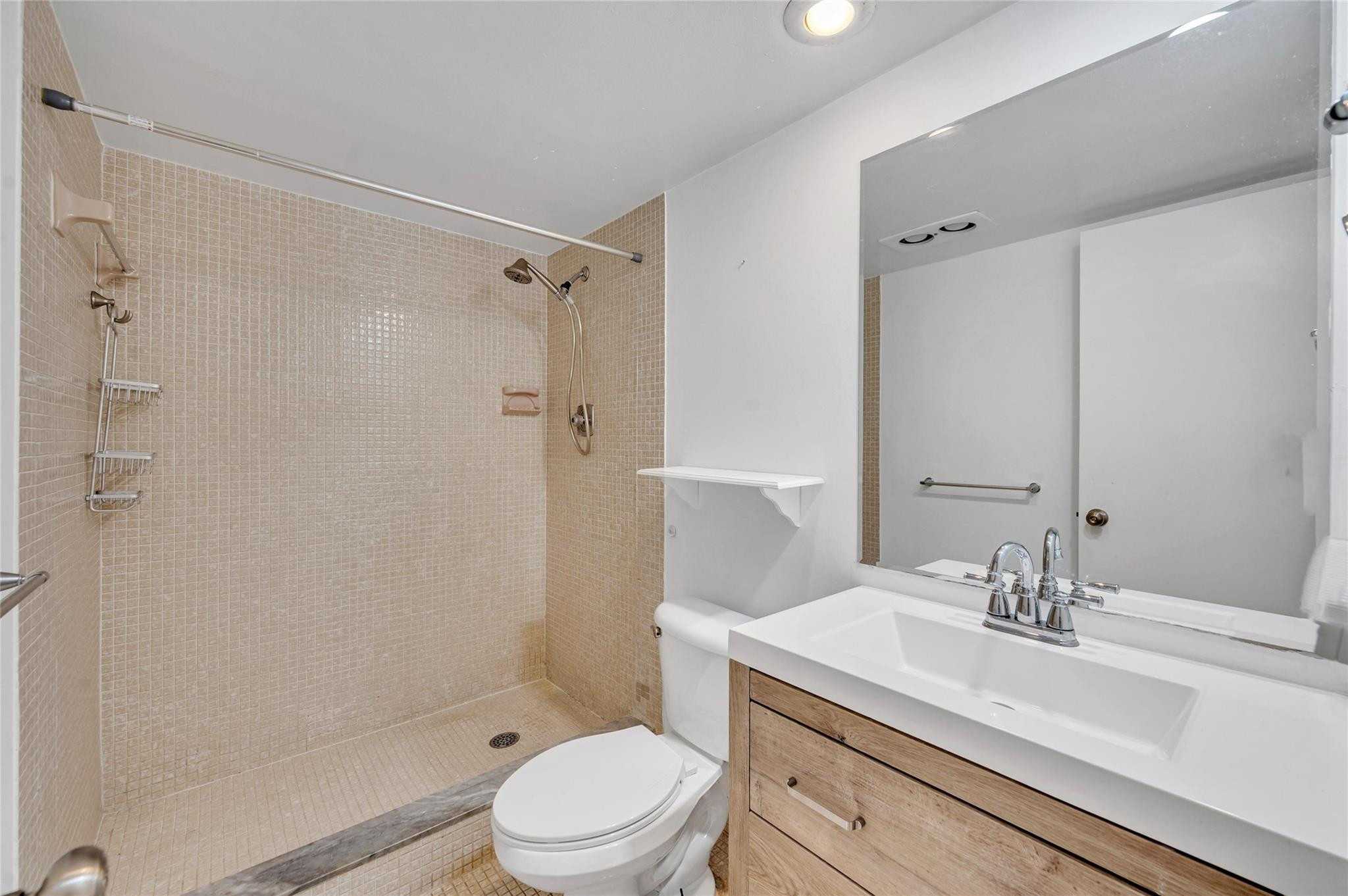 905 Cypress Ter 205