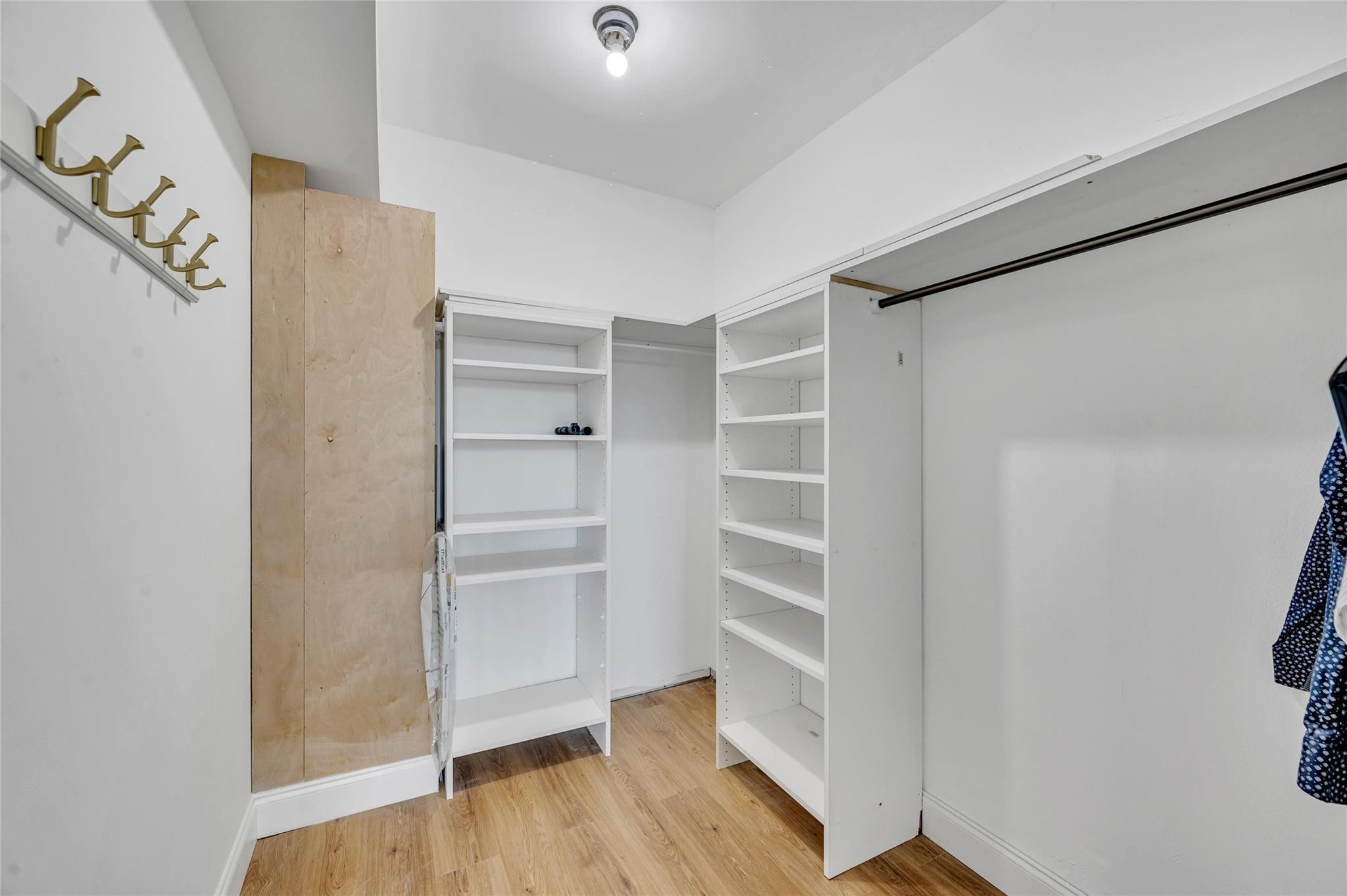 905 Cypress Ter 205
