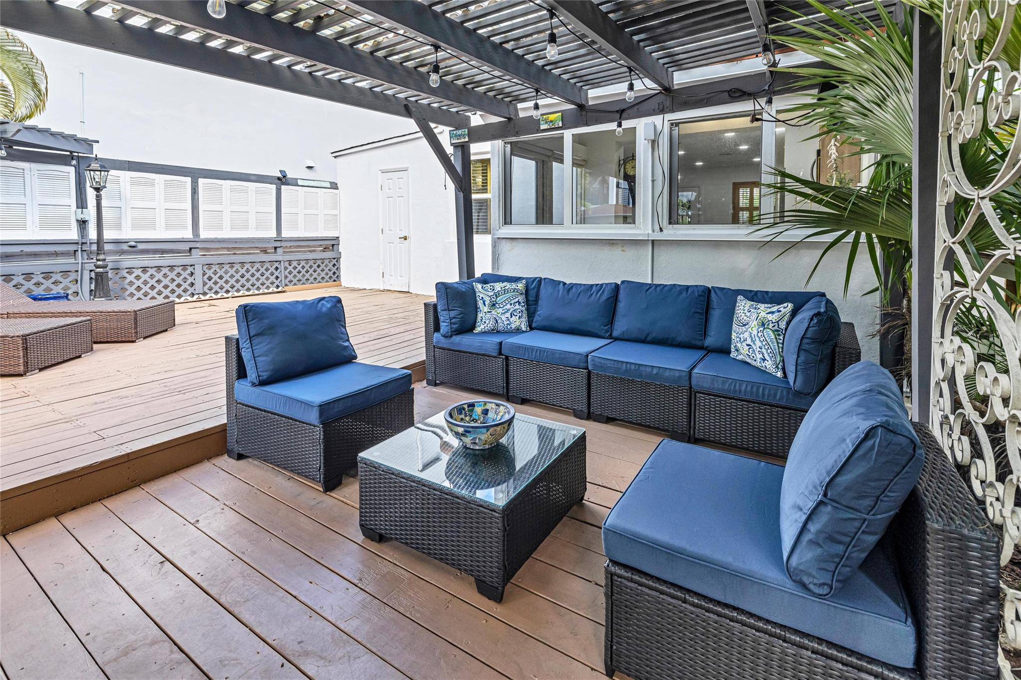 617 N Victoria Park Rd