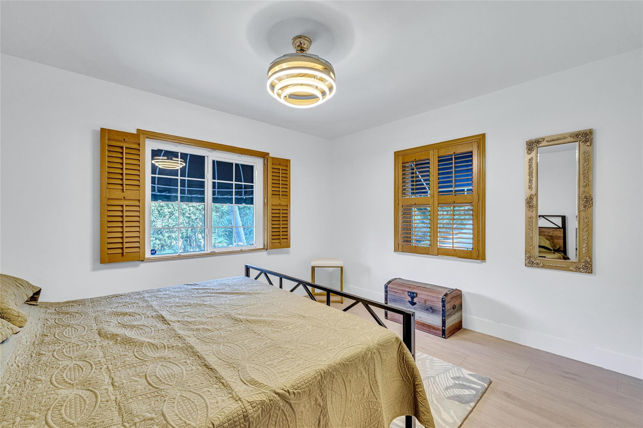 617 N Victoria Park Rd