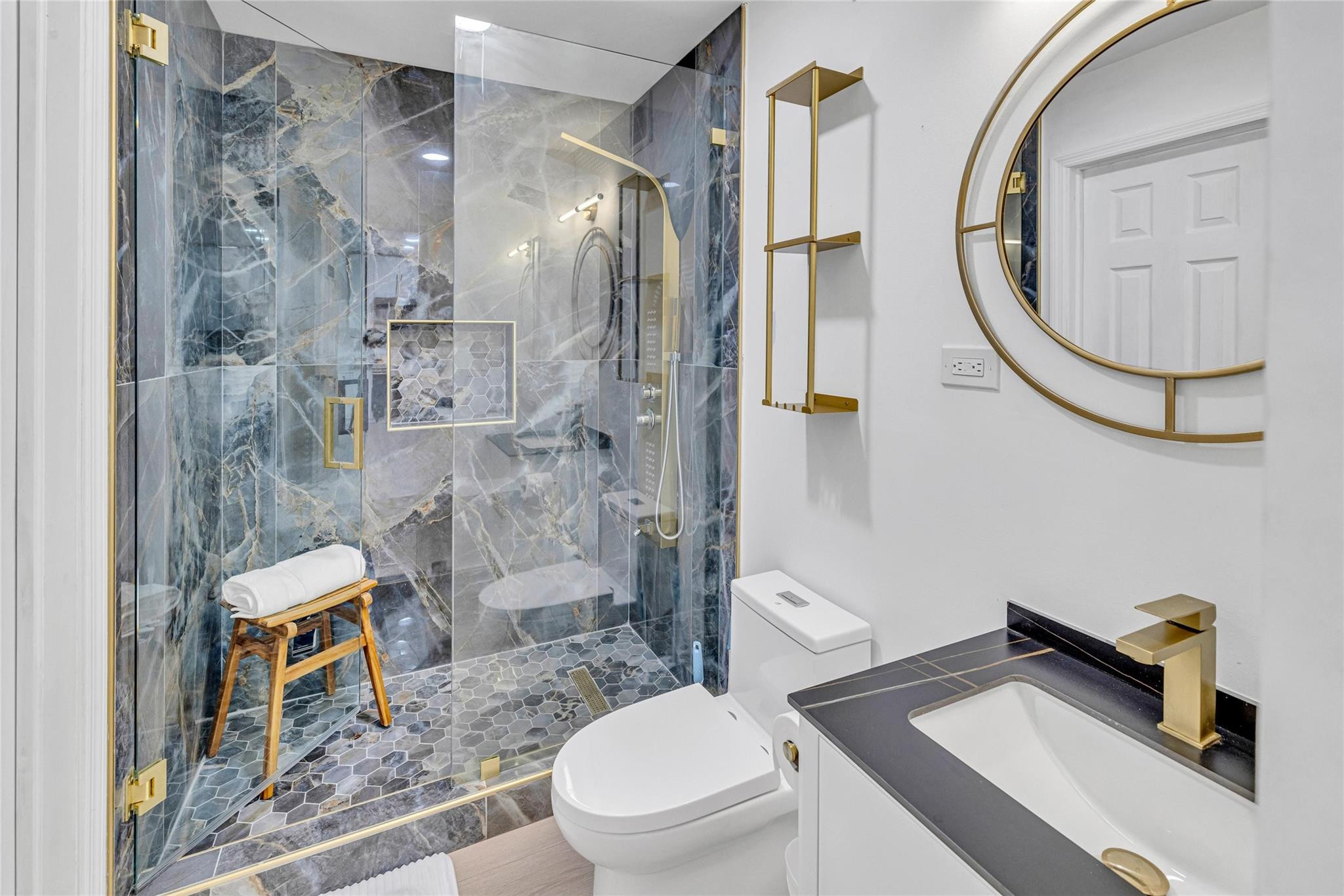 617 N Victoria Park Rd