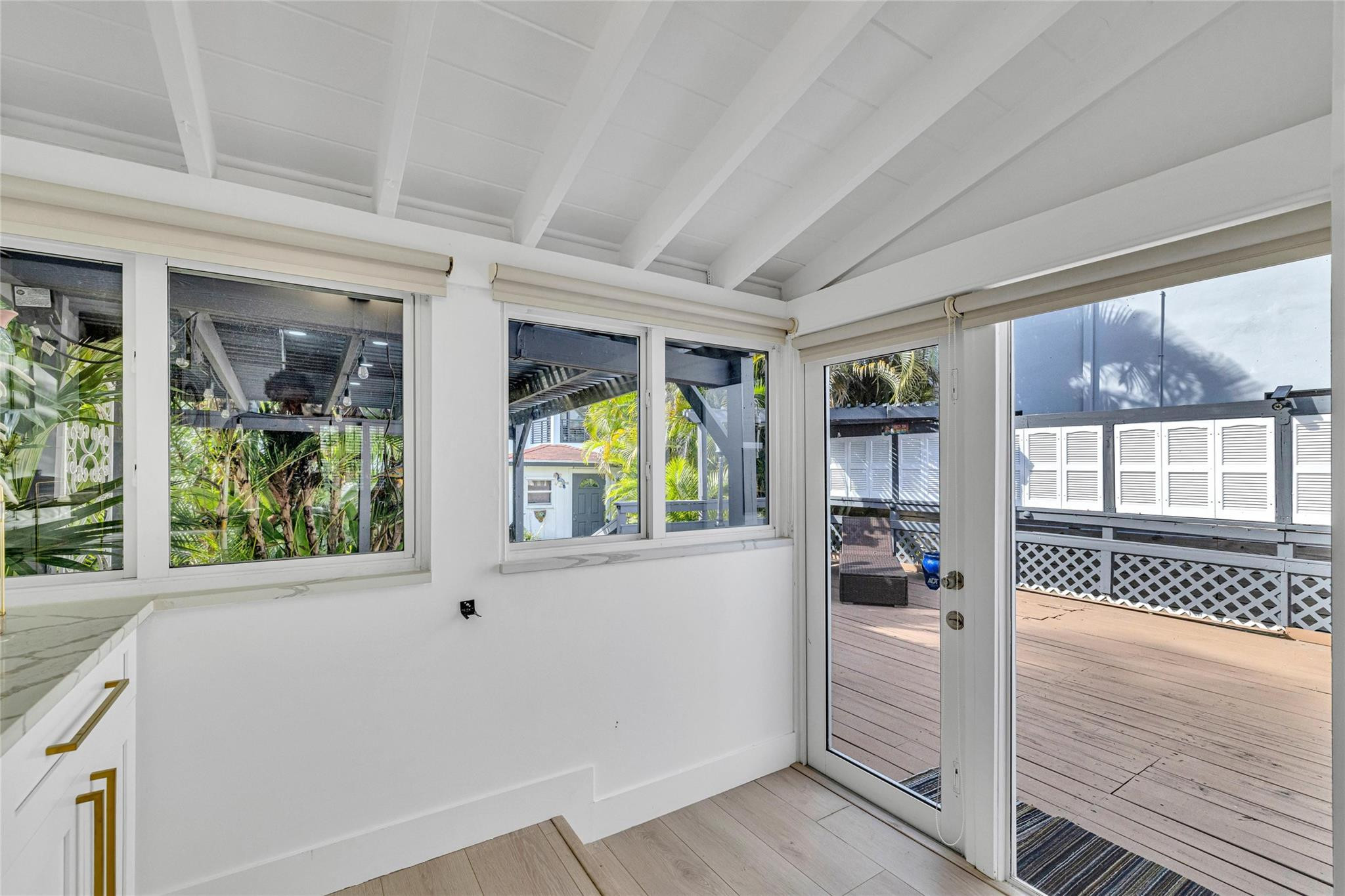 617 N Victoria Park Rd