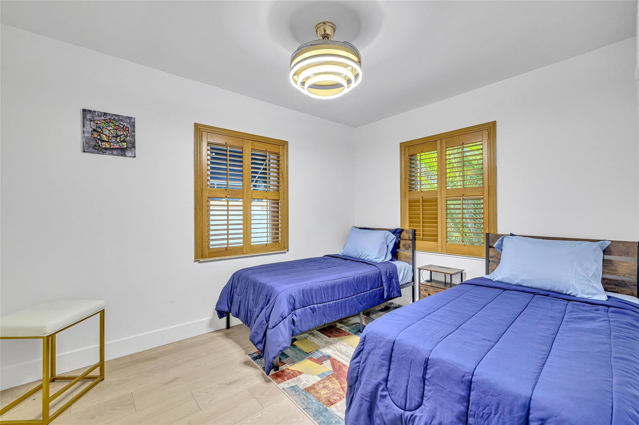 617 N Victoria Park Rd