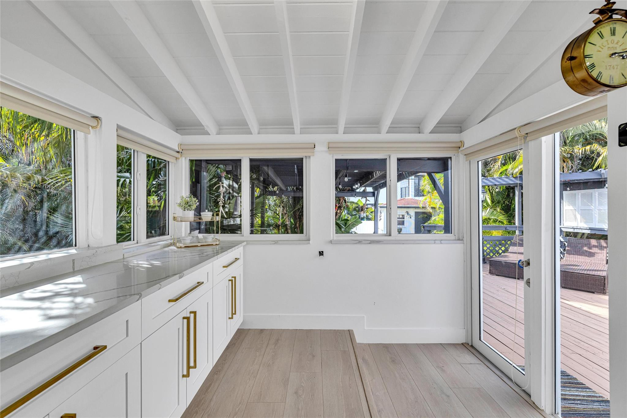 617 N Victoria Park Rd