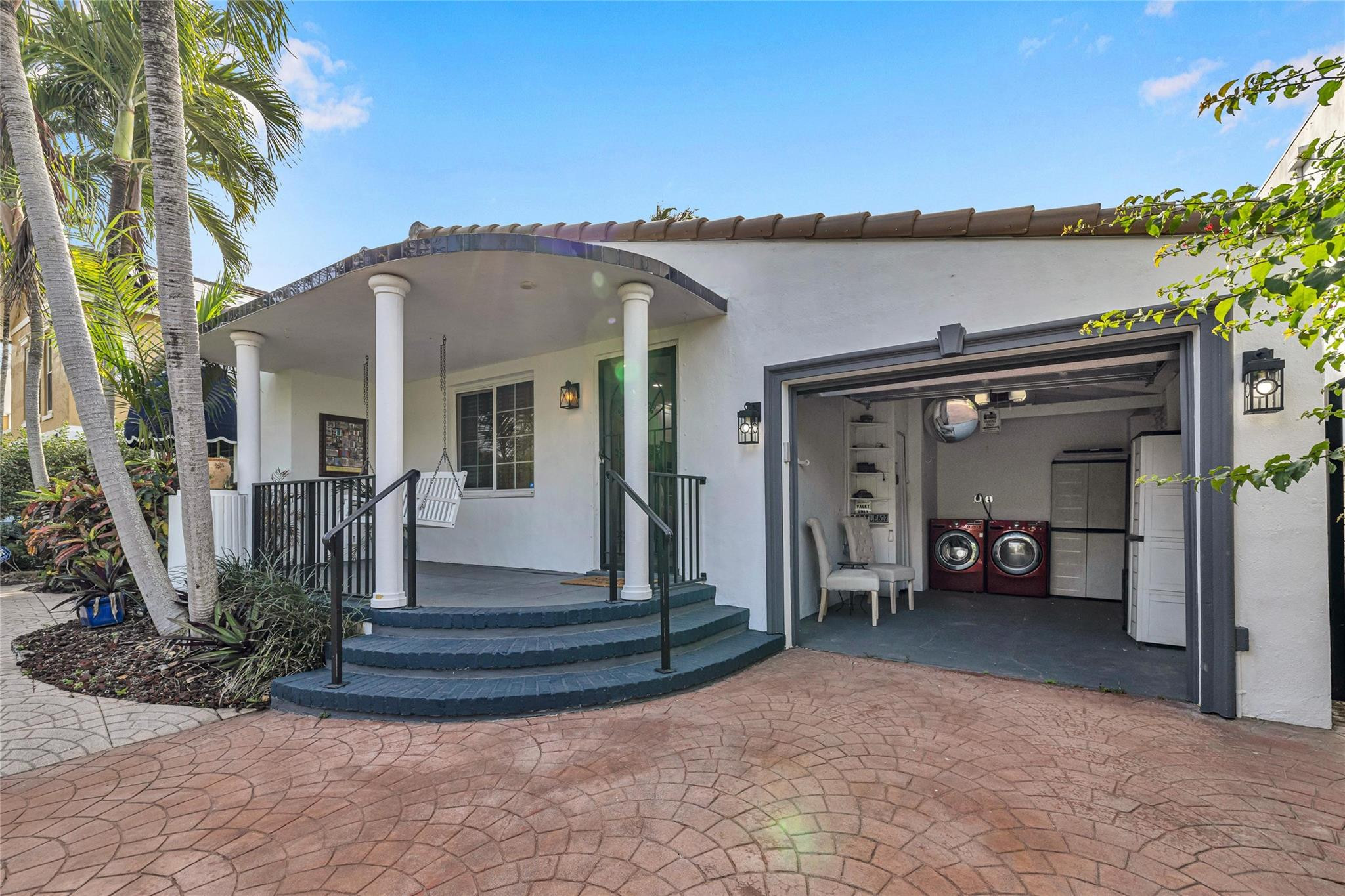 617 N Victoria Park Rd