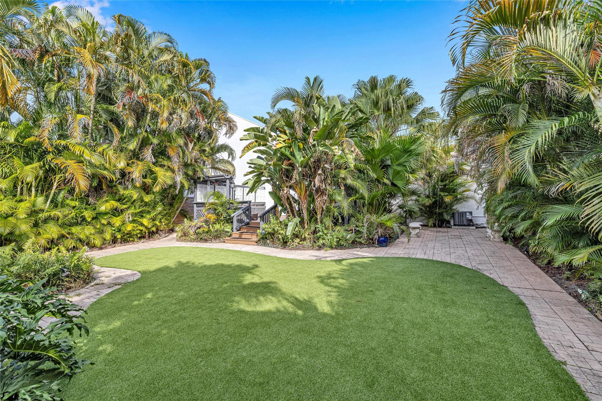 617 N Victoria Park Rd