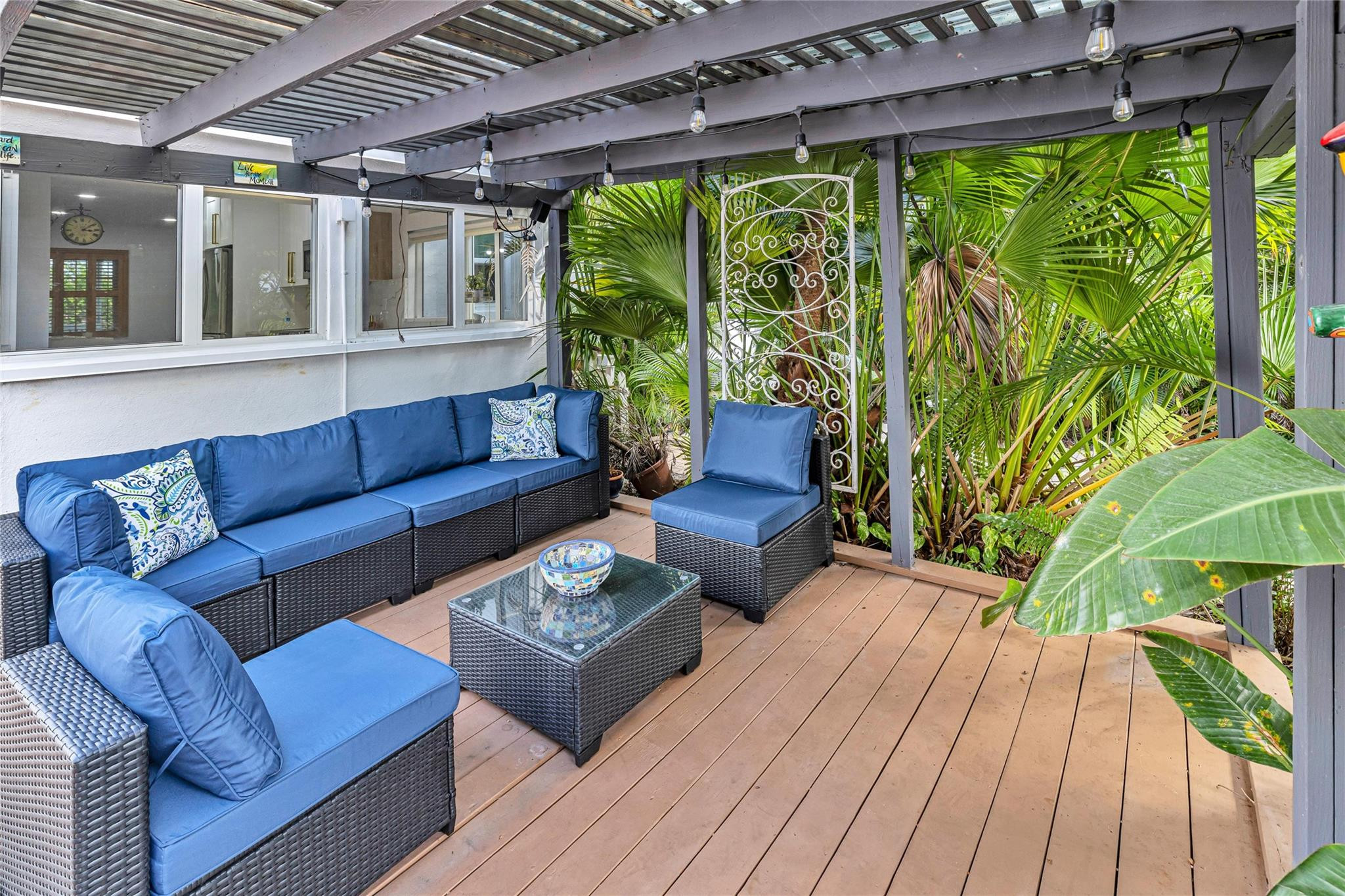 617 N Victoria Park Rd