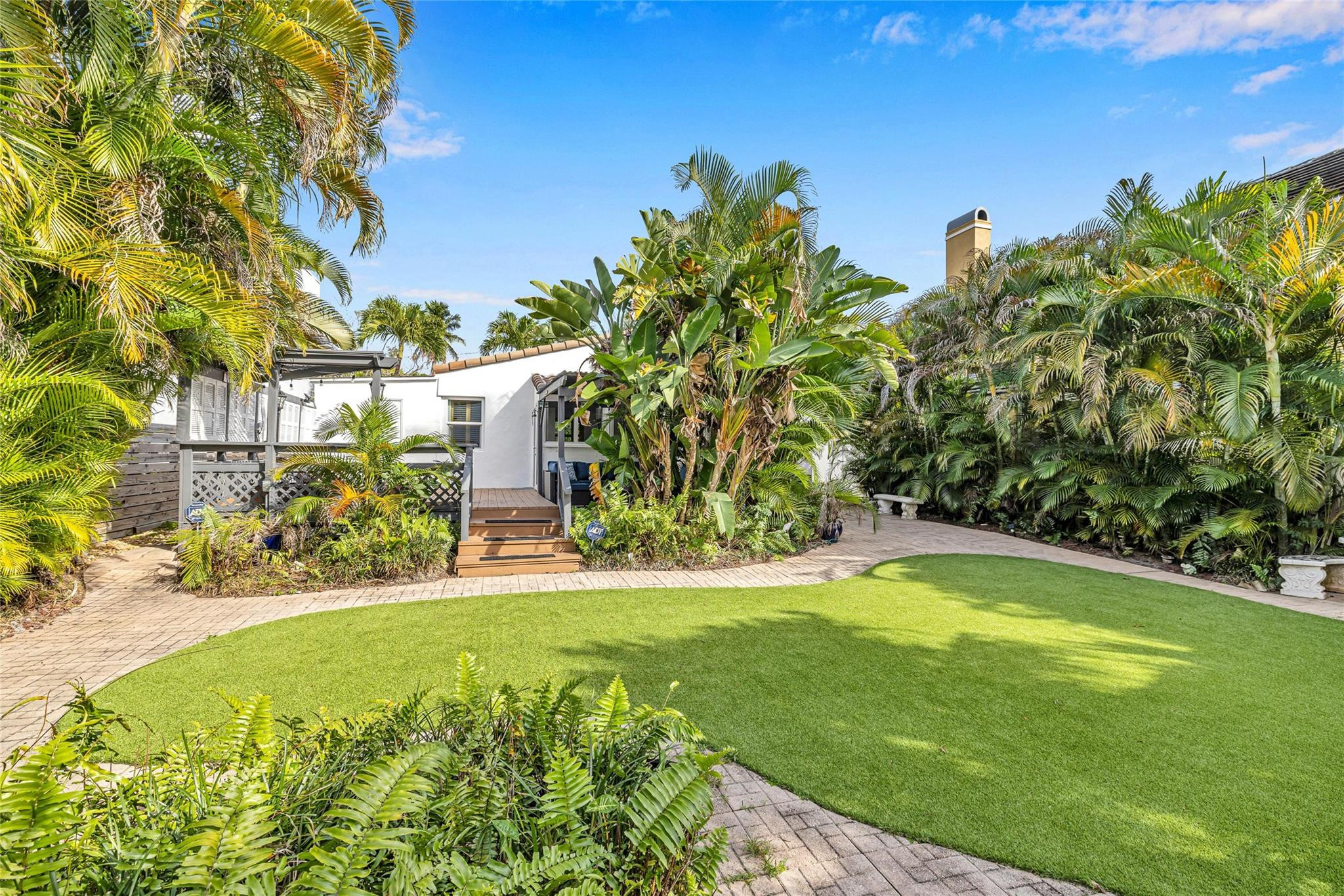 617 N Victoria Park Rd