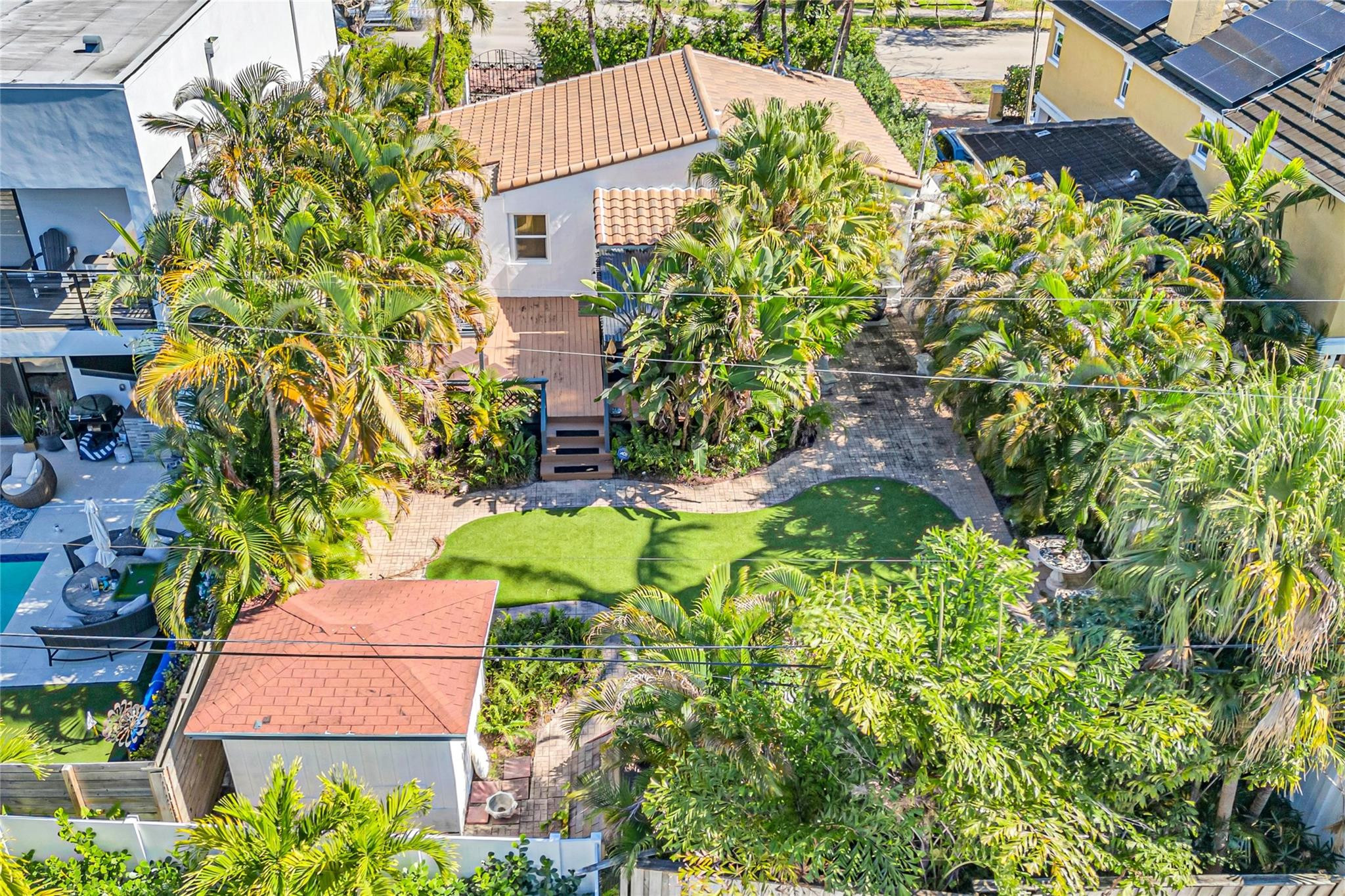 617 N Victoria Park Rd