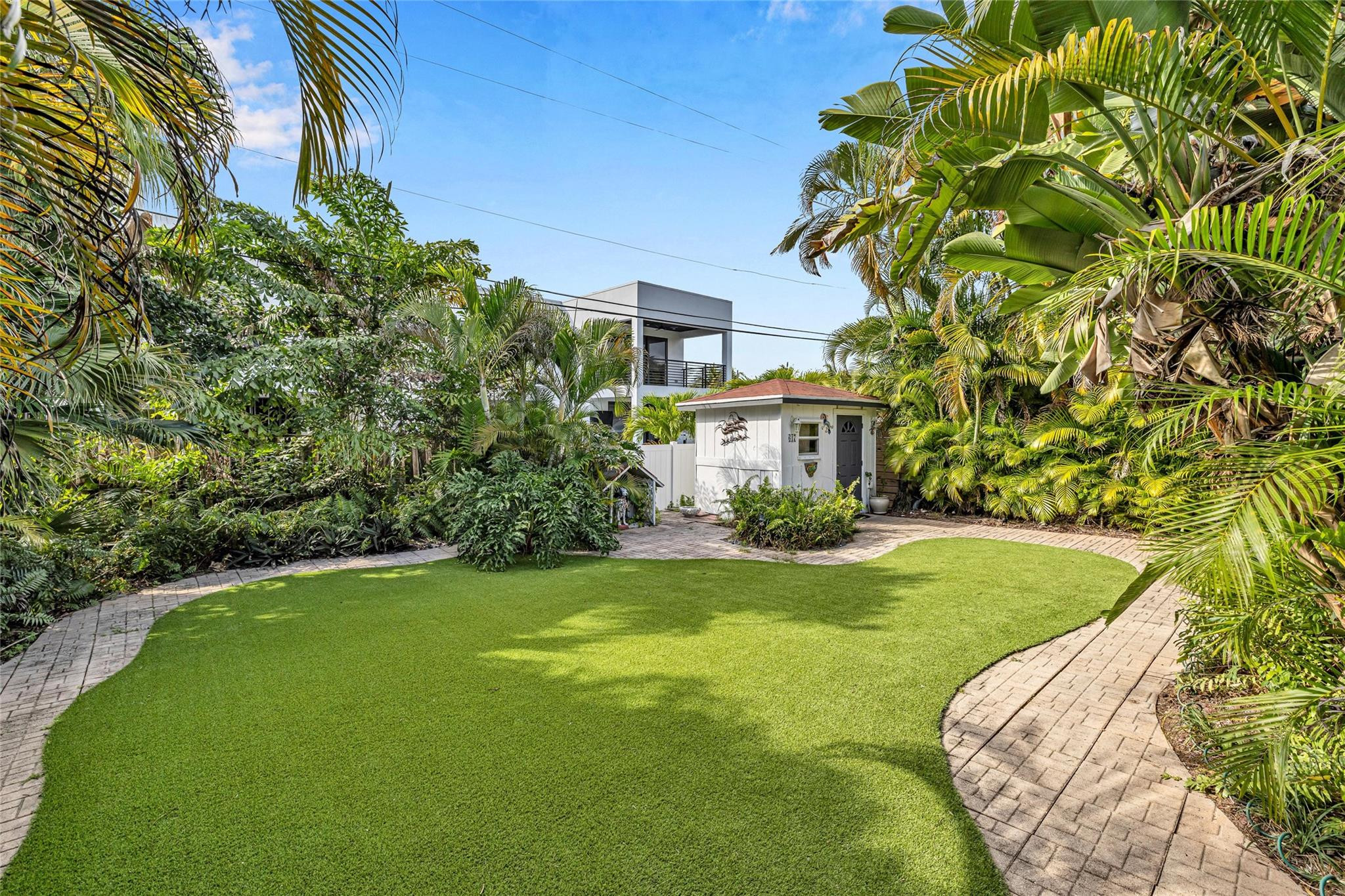 617 N Victoria Park Rd