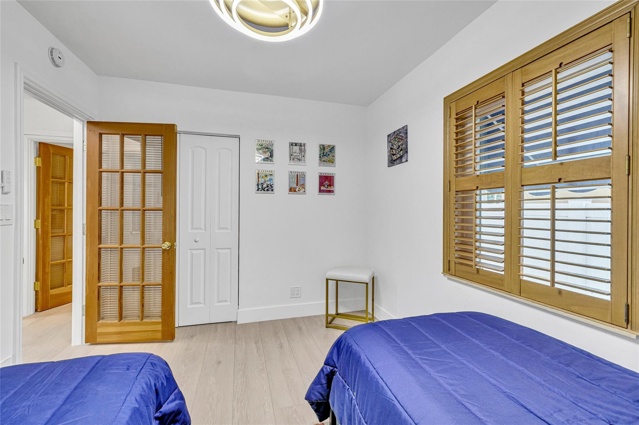 617 N Victoria Park Rd