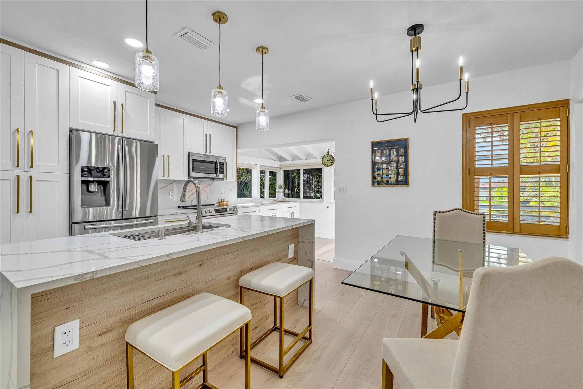 617 N Victoria Park Rd