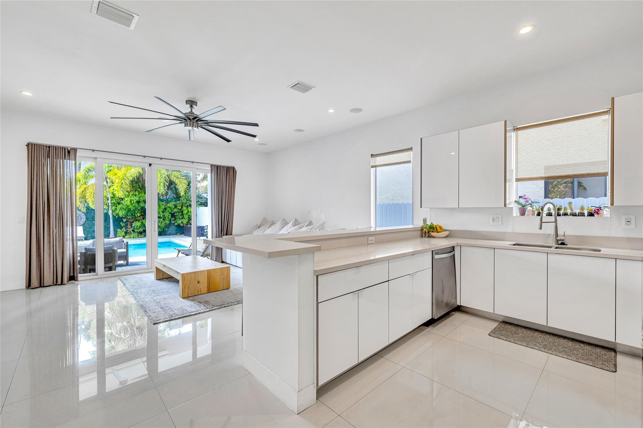 2240 SW 16th Ave 2240