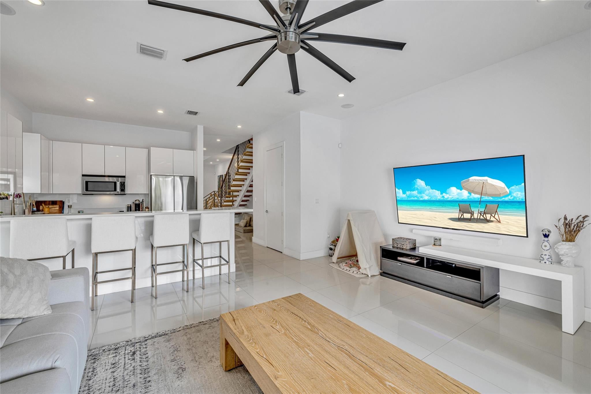 2240 SW 16th Ave 2240