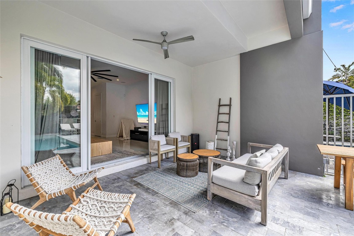 2240 SW 16th Ave 2240