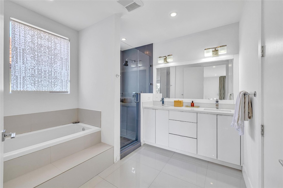 2240 SW 16th Ave 2240