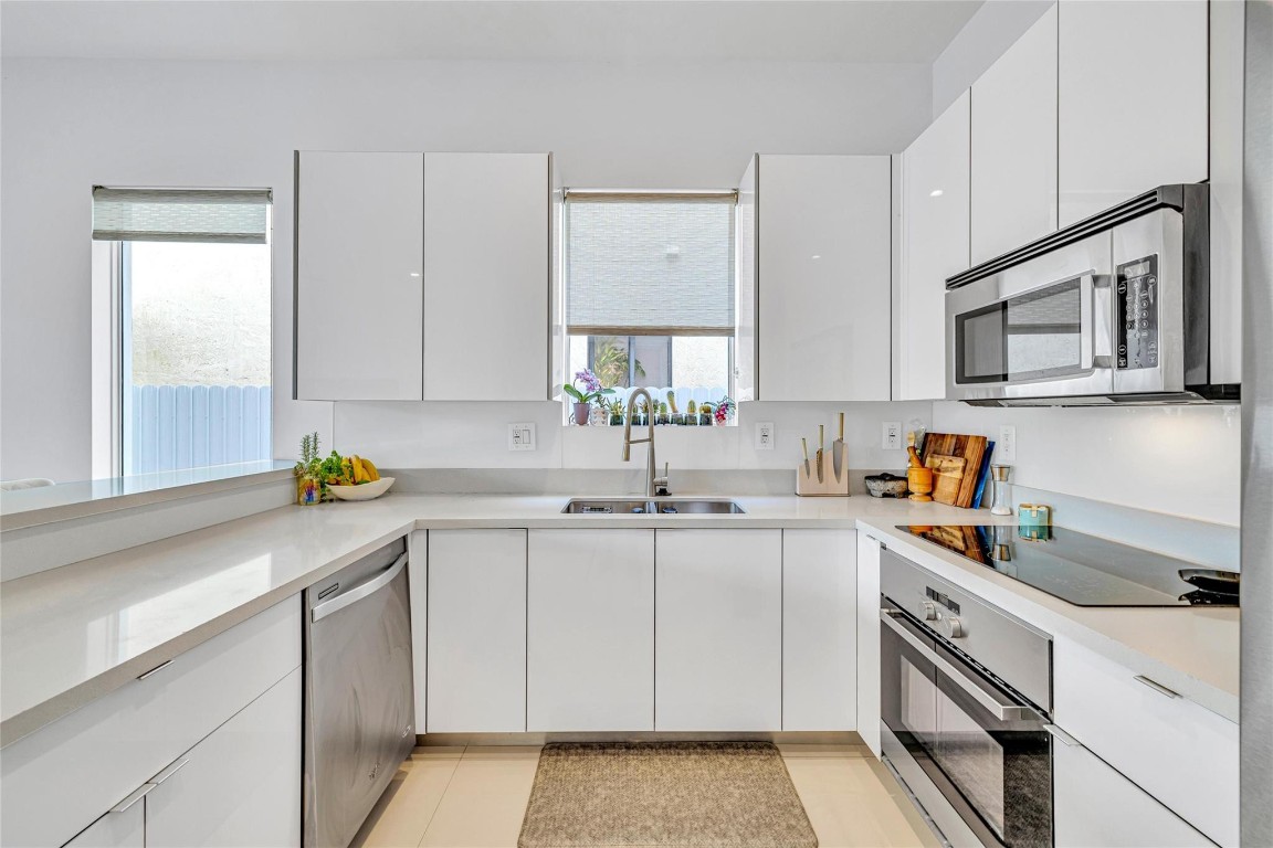 2240 SW 16th Ave 2240