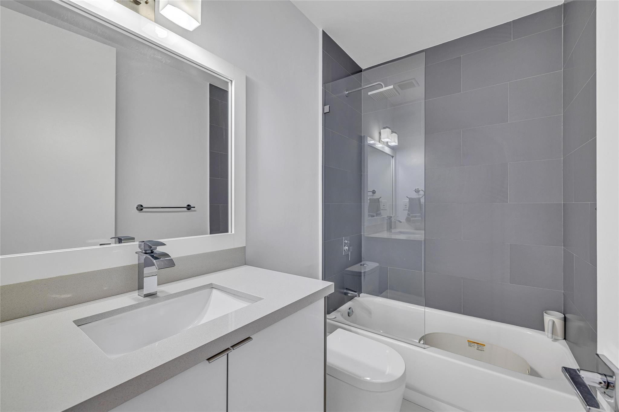 2240 SW 16th Ave 2240