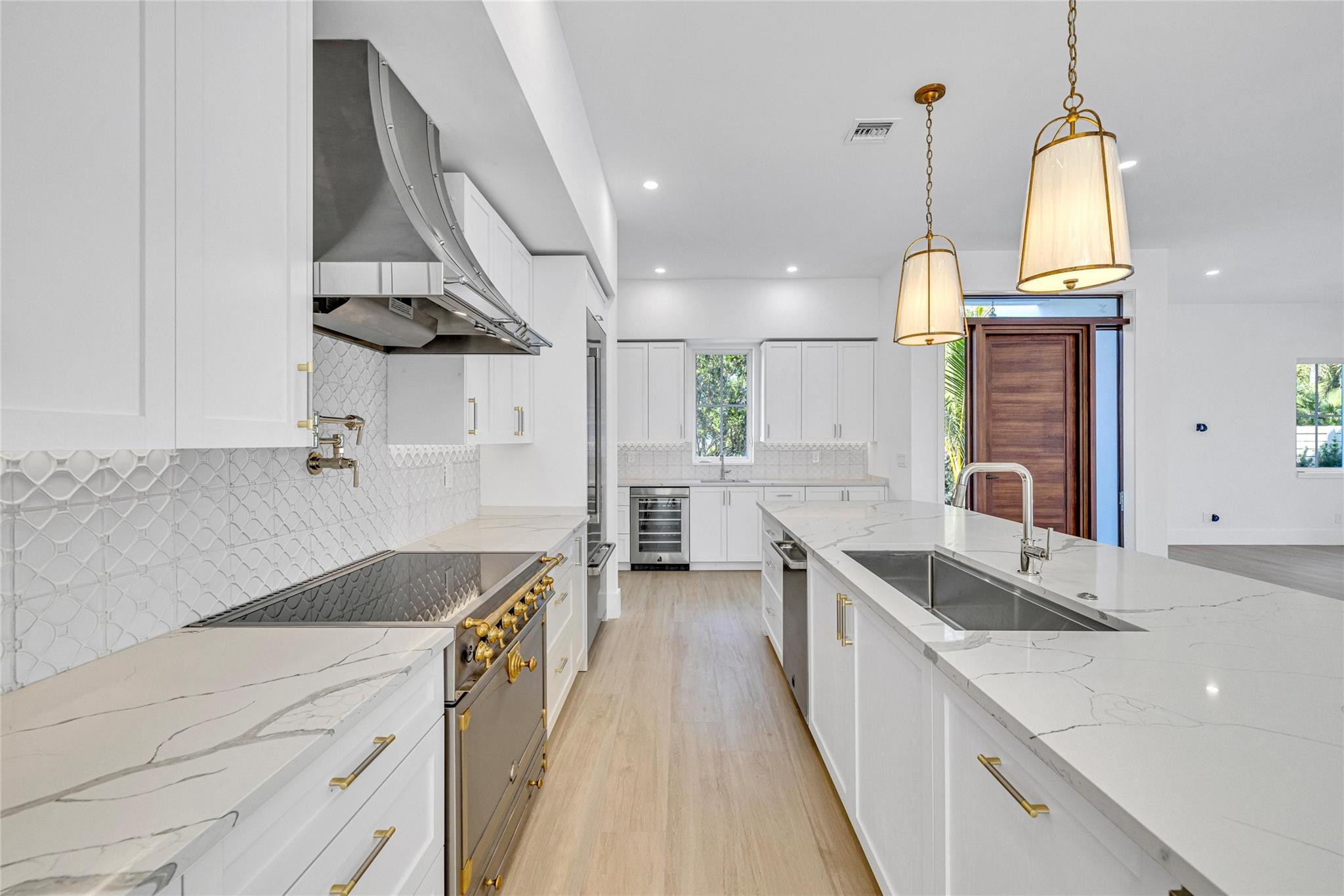 620 NE 15th Ave