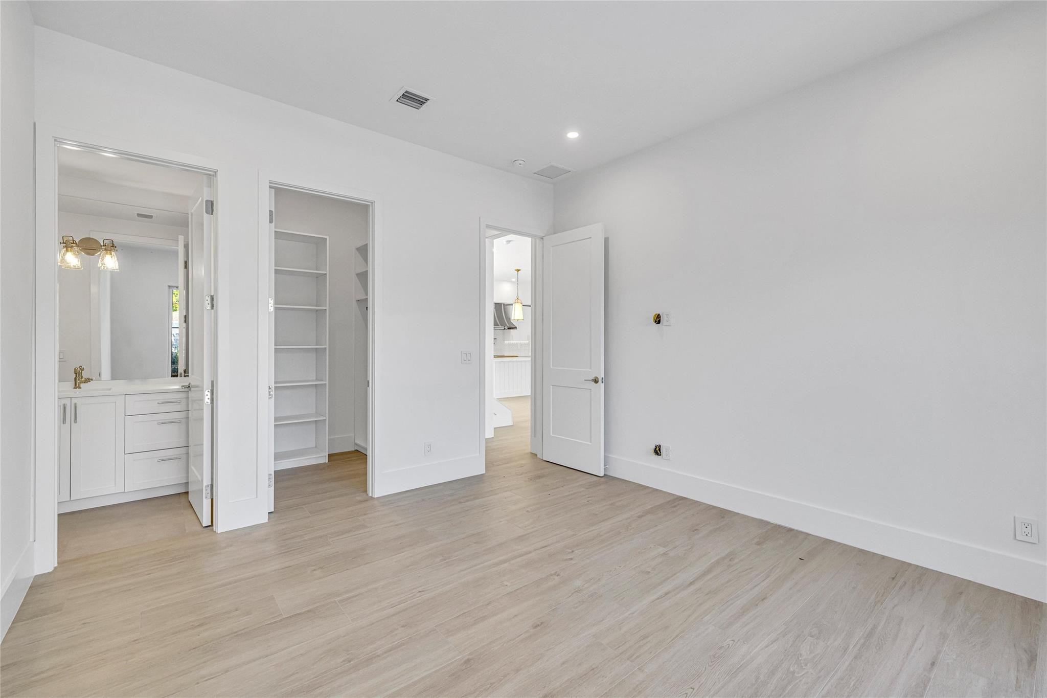 620 NE 15th Ave