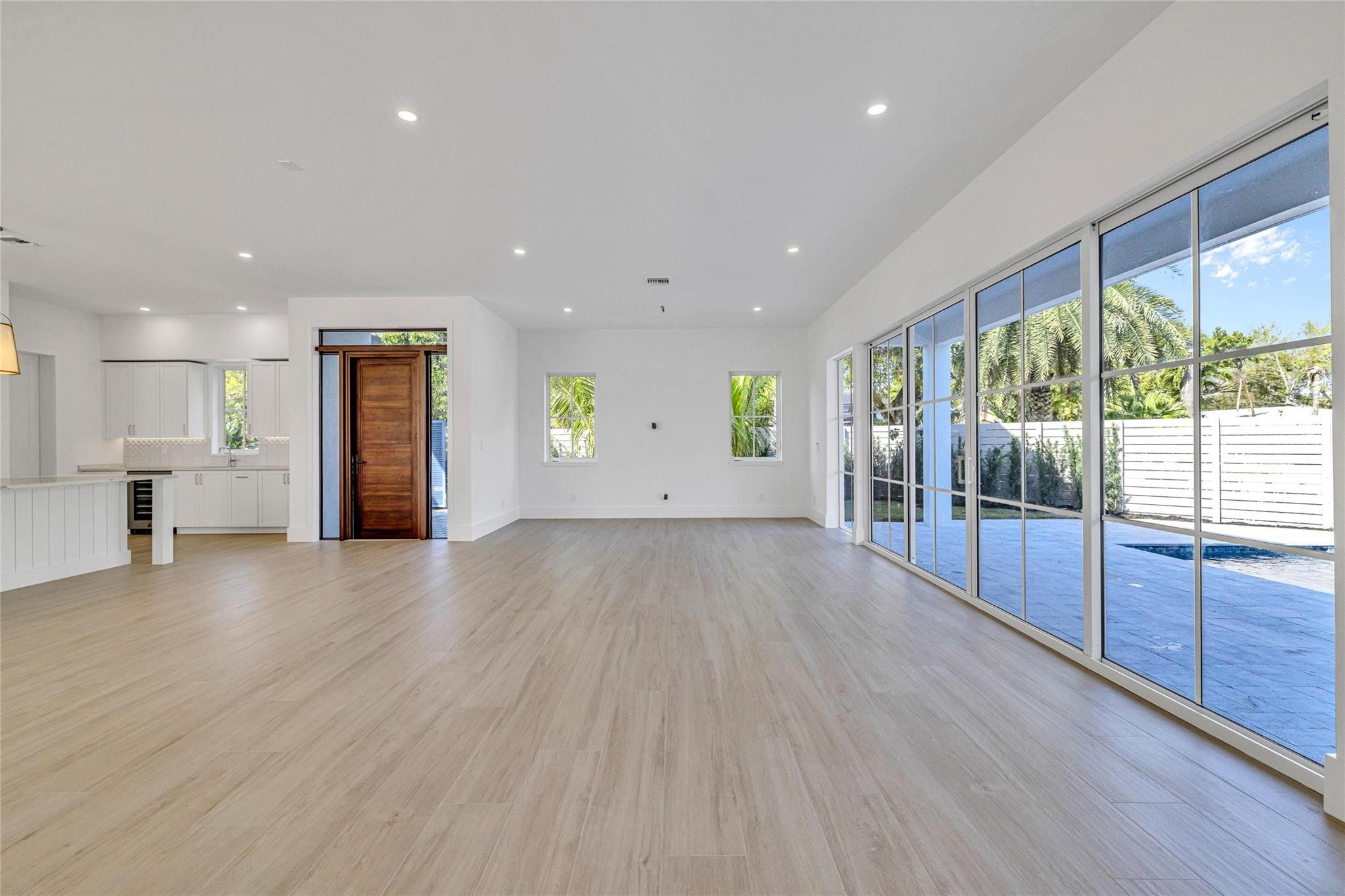 620 NE 15th Ave