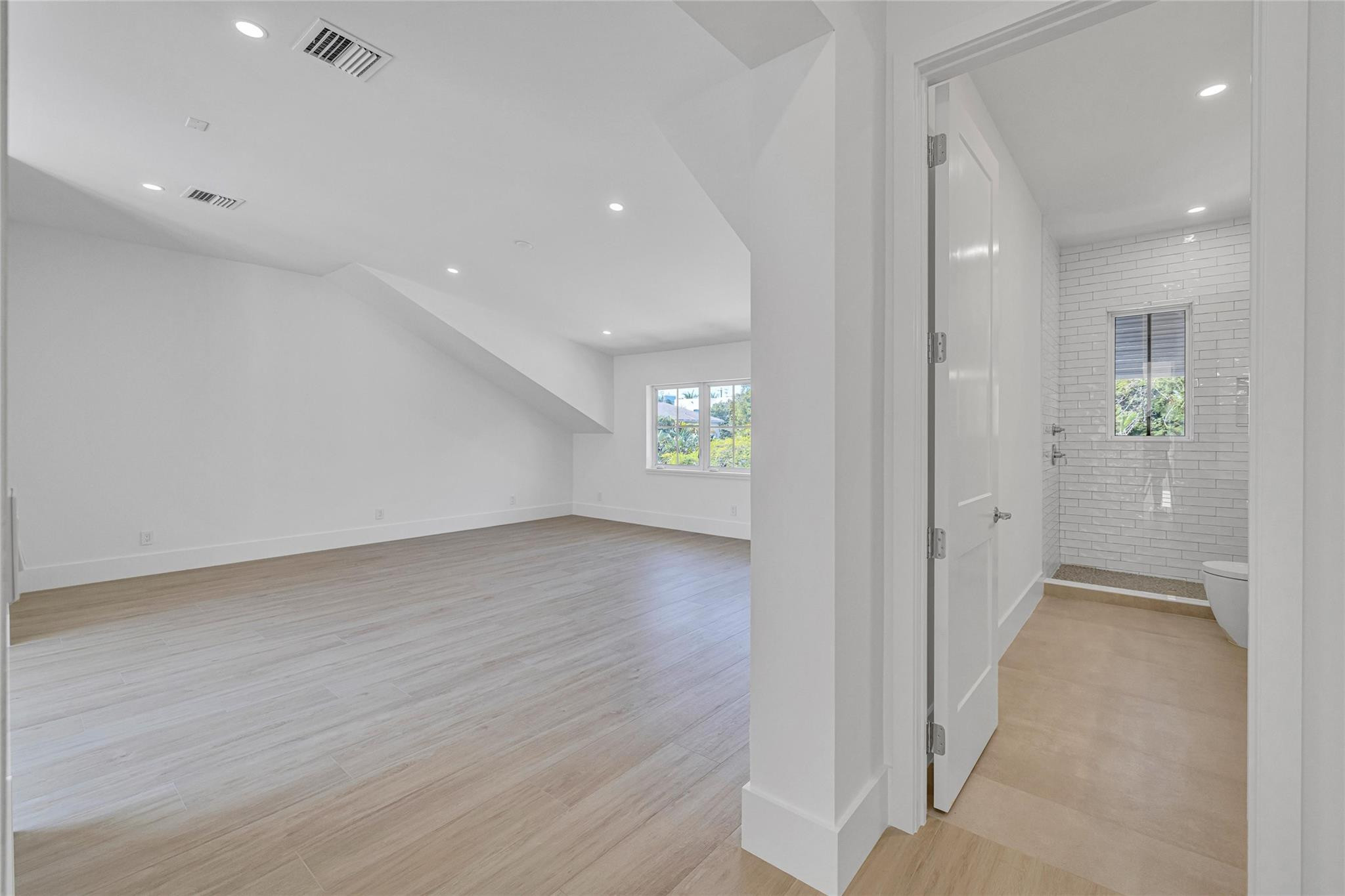 620 NE 15th Ave