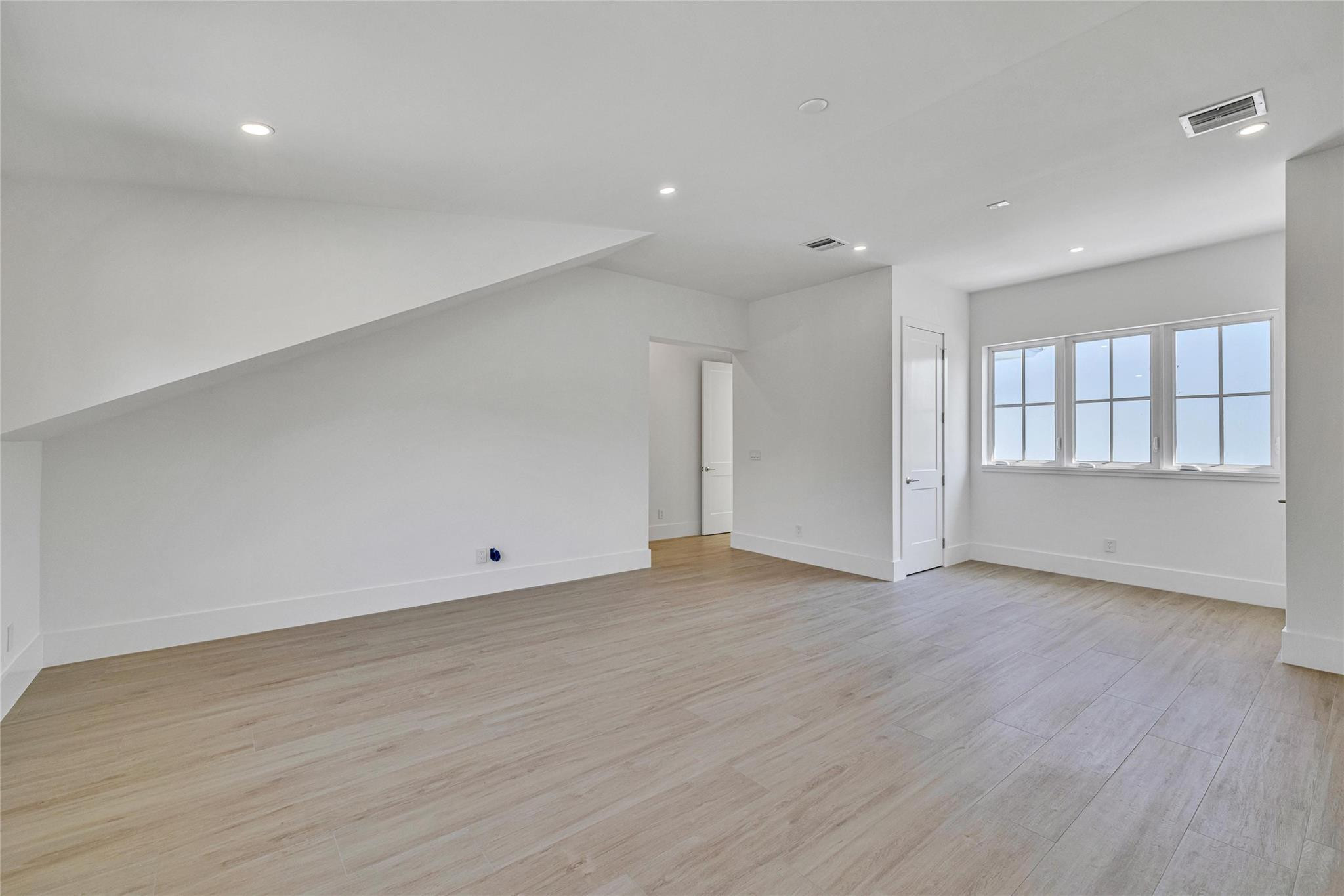 620 NE 15th Ave