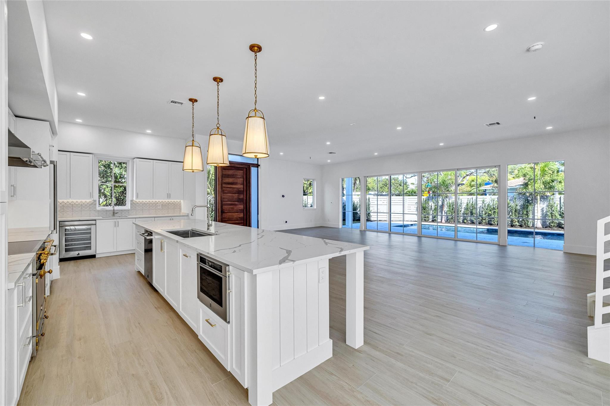 620 NE 15th Ave