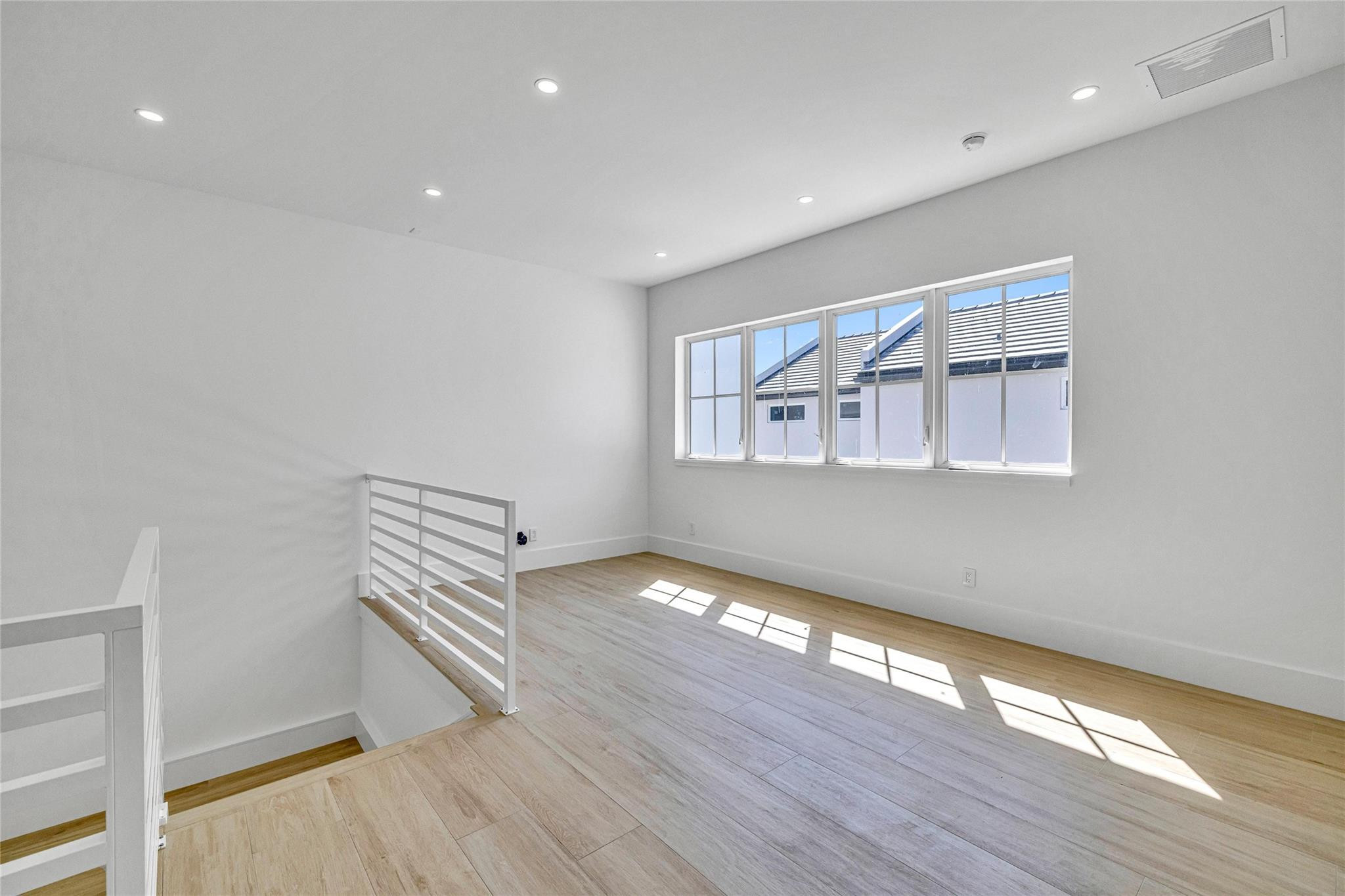 620 NE 15th Ave