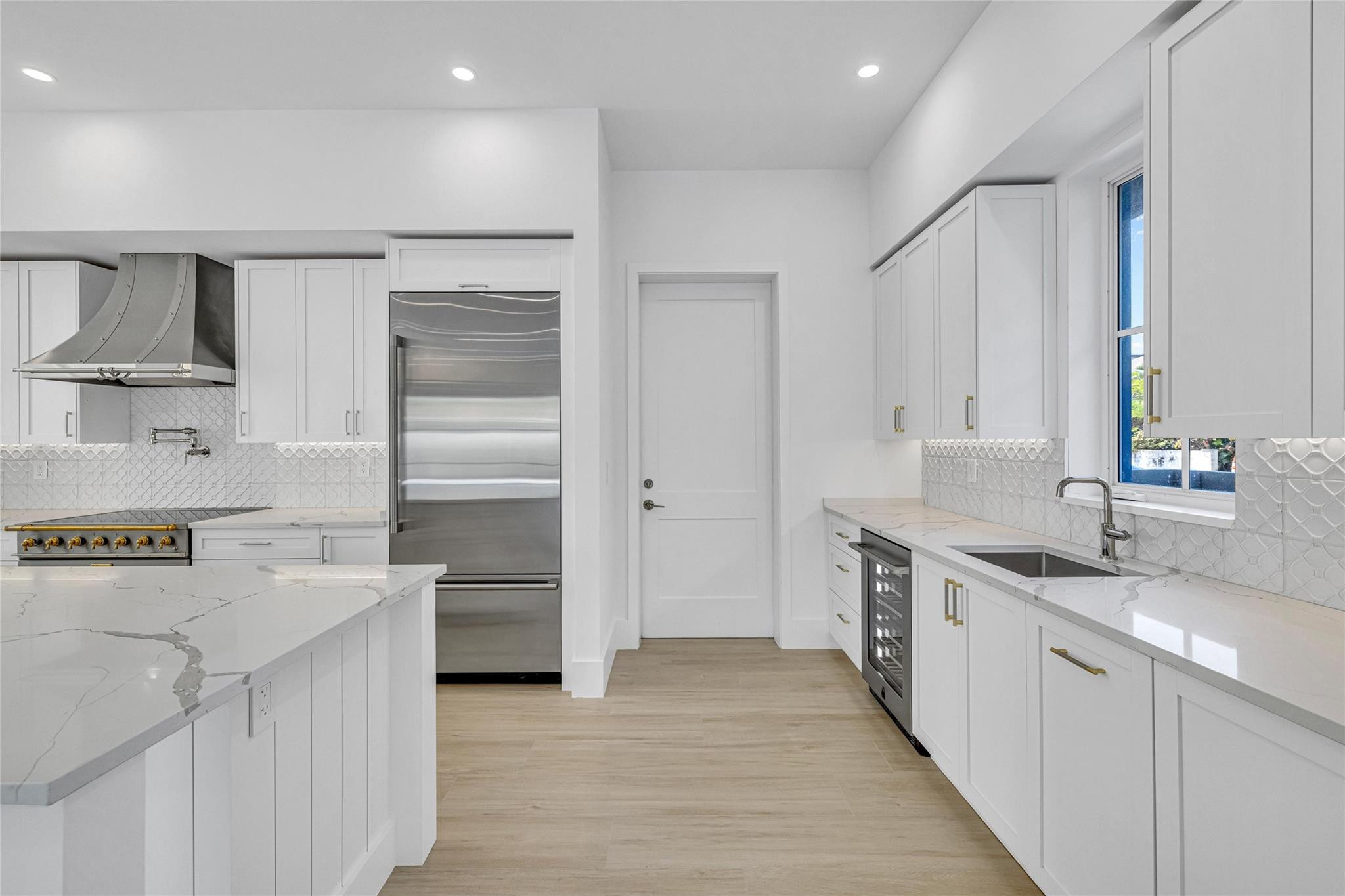 620 NE 15th Ave