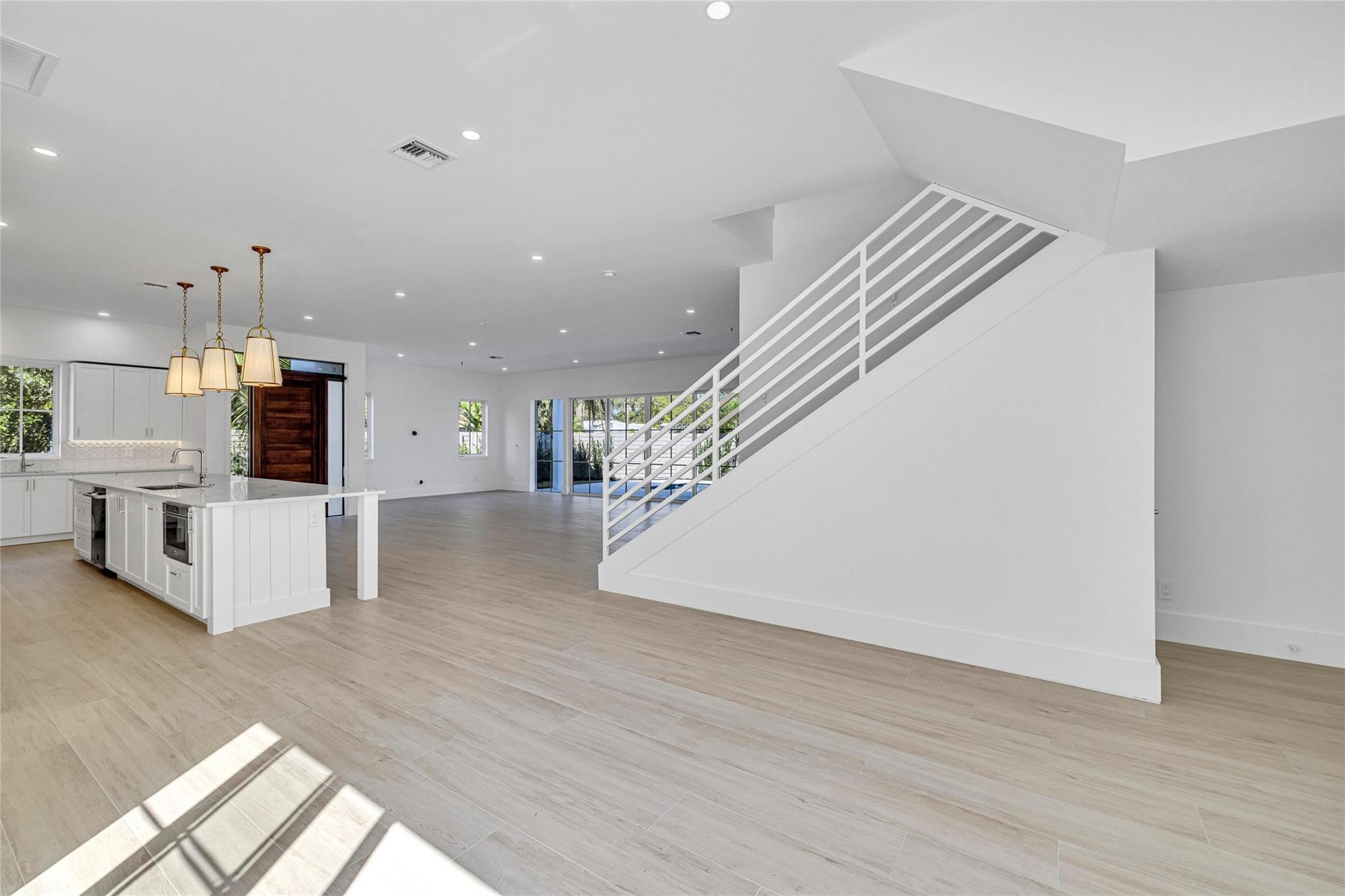 620 NE 15th Ave