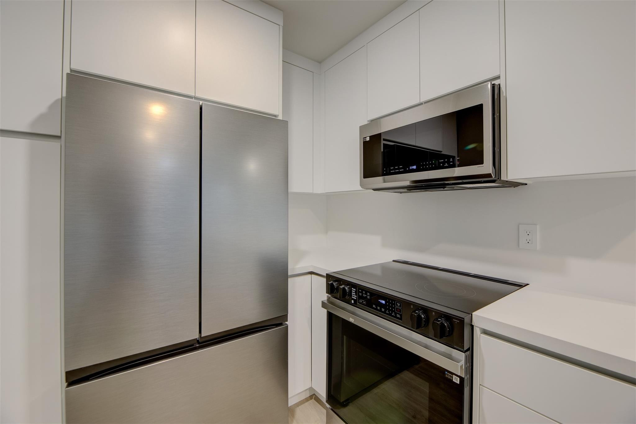 615 NE 12th Ave 307