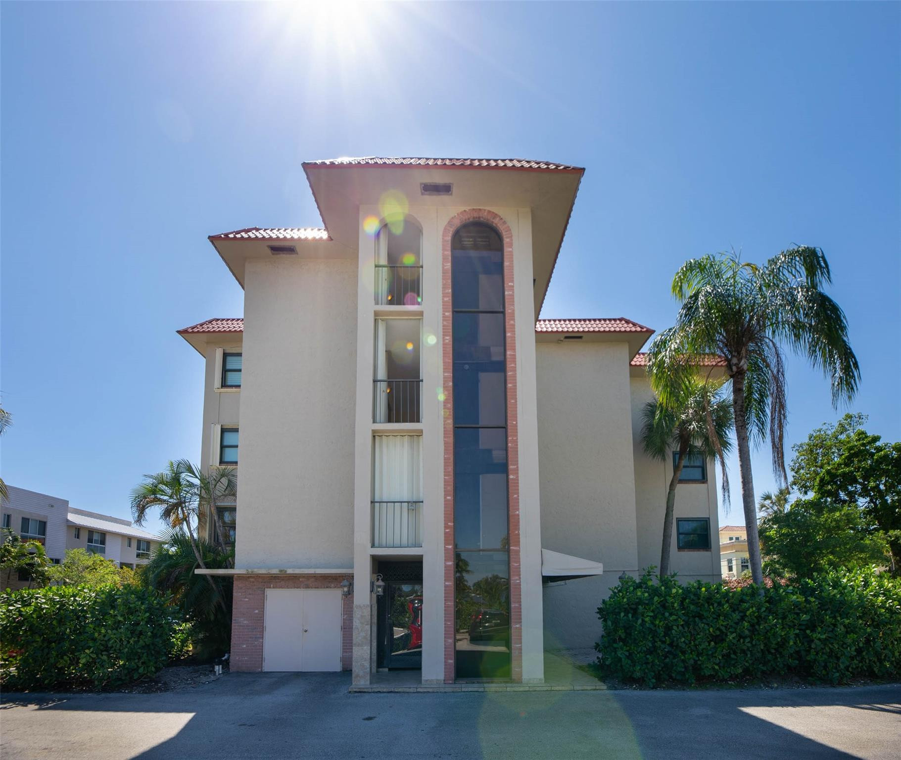 615 NE 12th Ave 307
