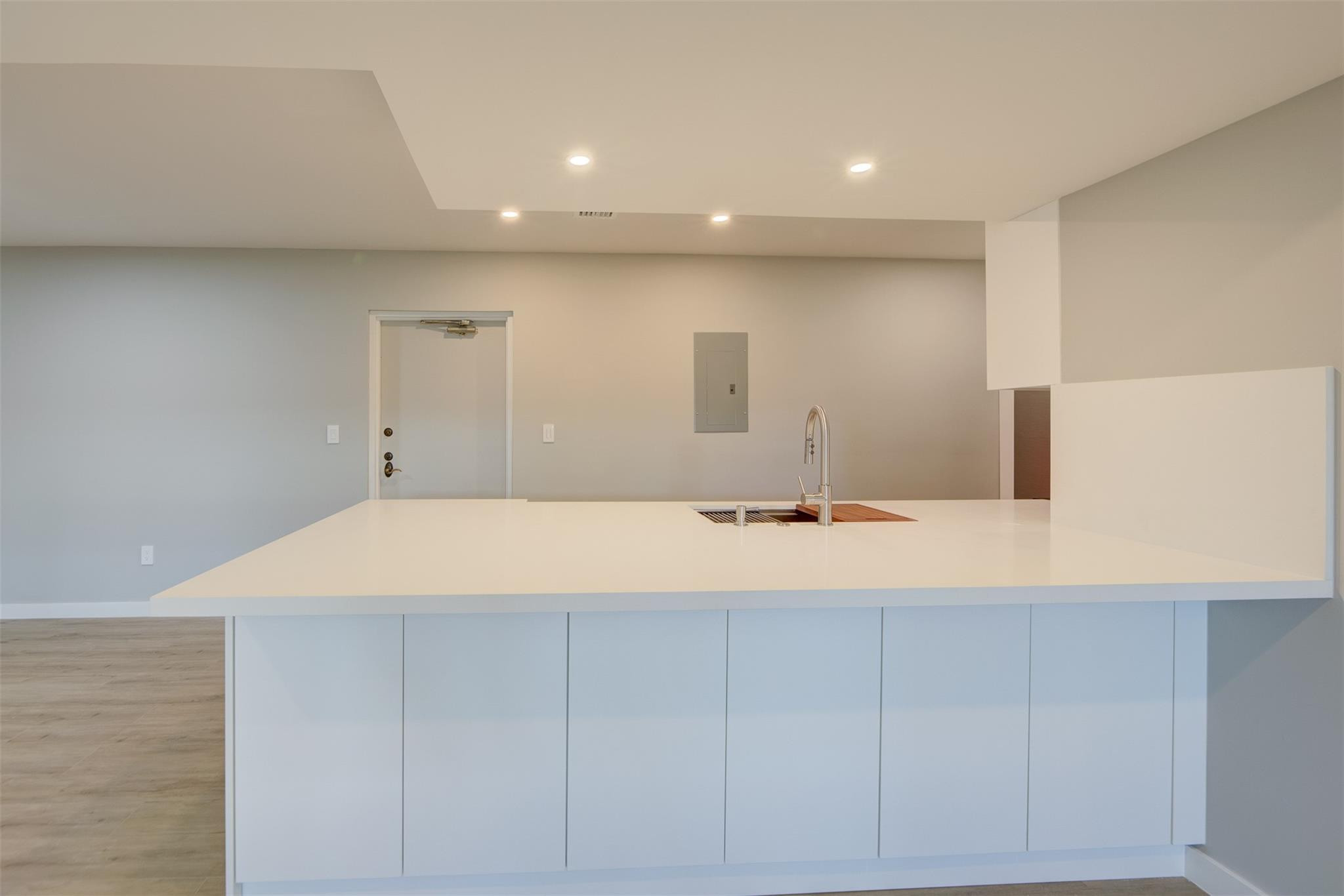 615 NE 12th Ave 307