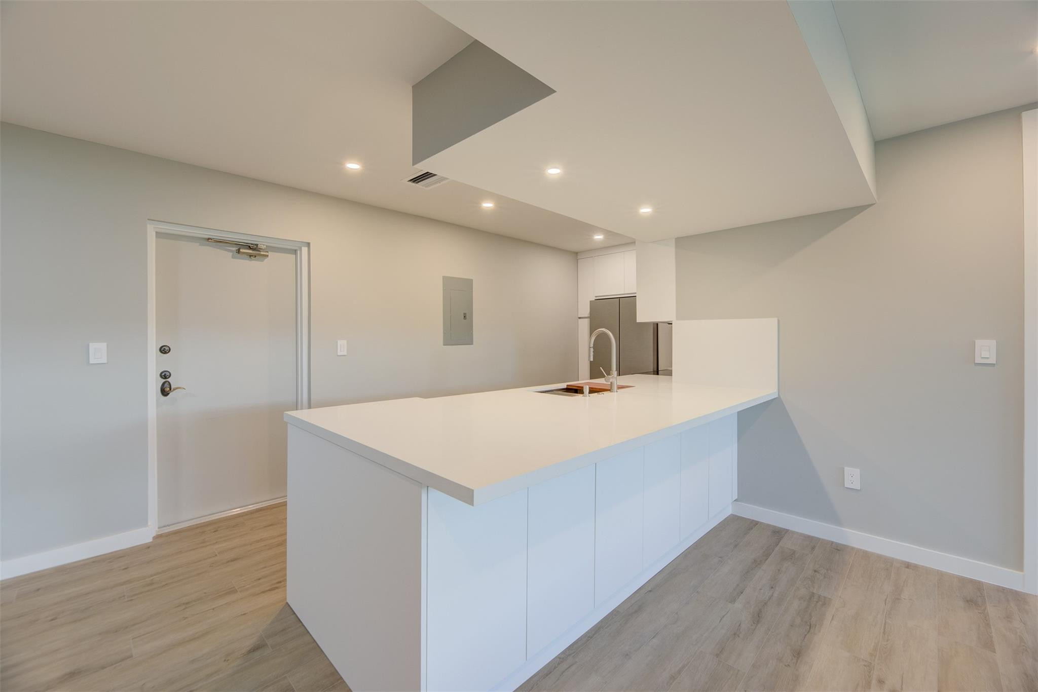615 NE 12th Ave 307