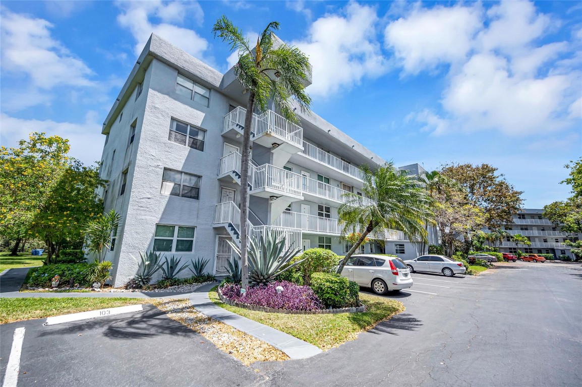 104 Royal Park Dr 2B