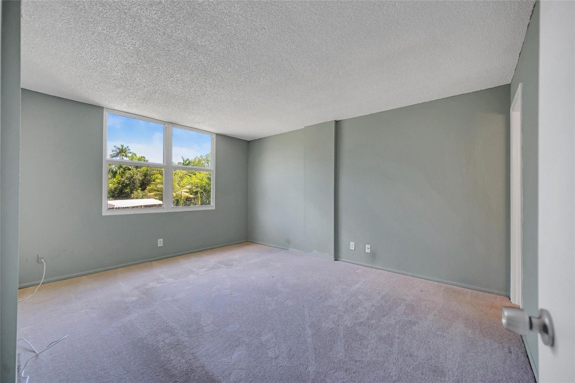 104 Royal Park Dr 2B