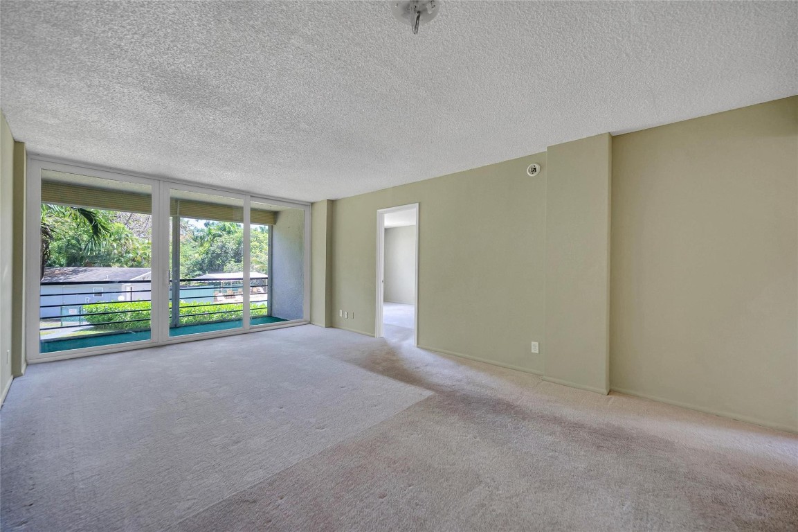 104 Royal Park Dr 2B