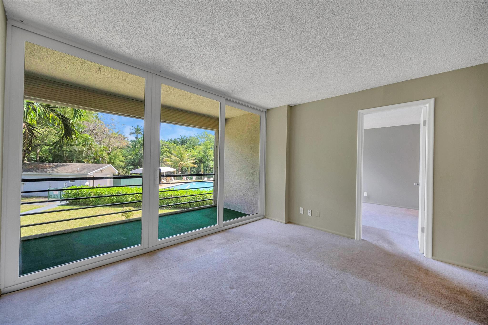 104 Royal Park Dr 2B