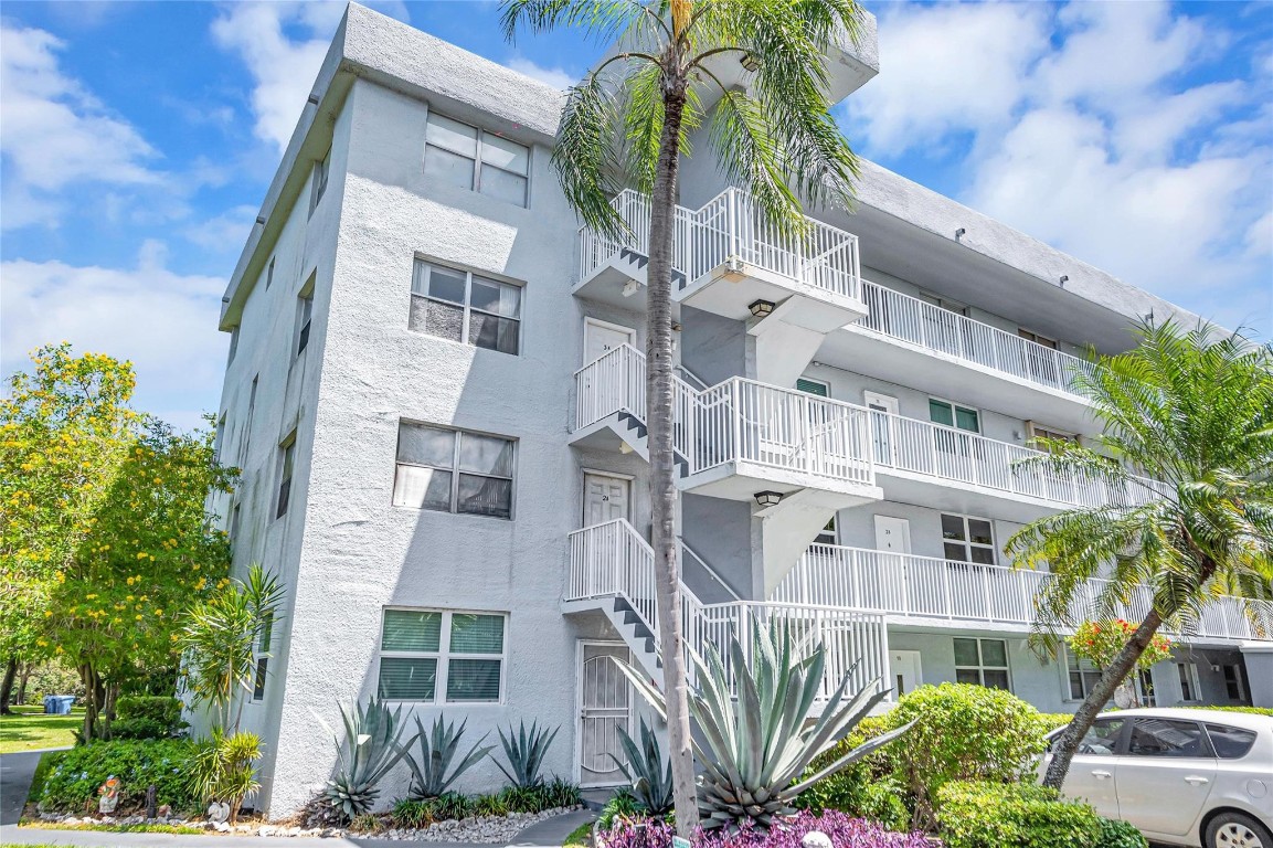 104 Royal Park Dr 2B