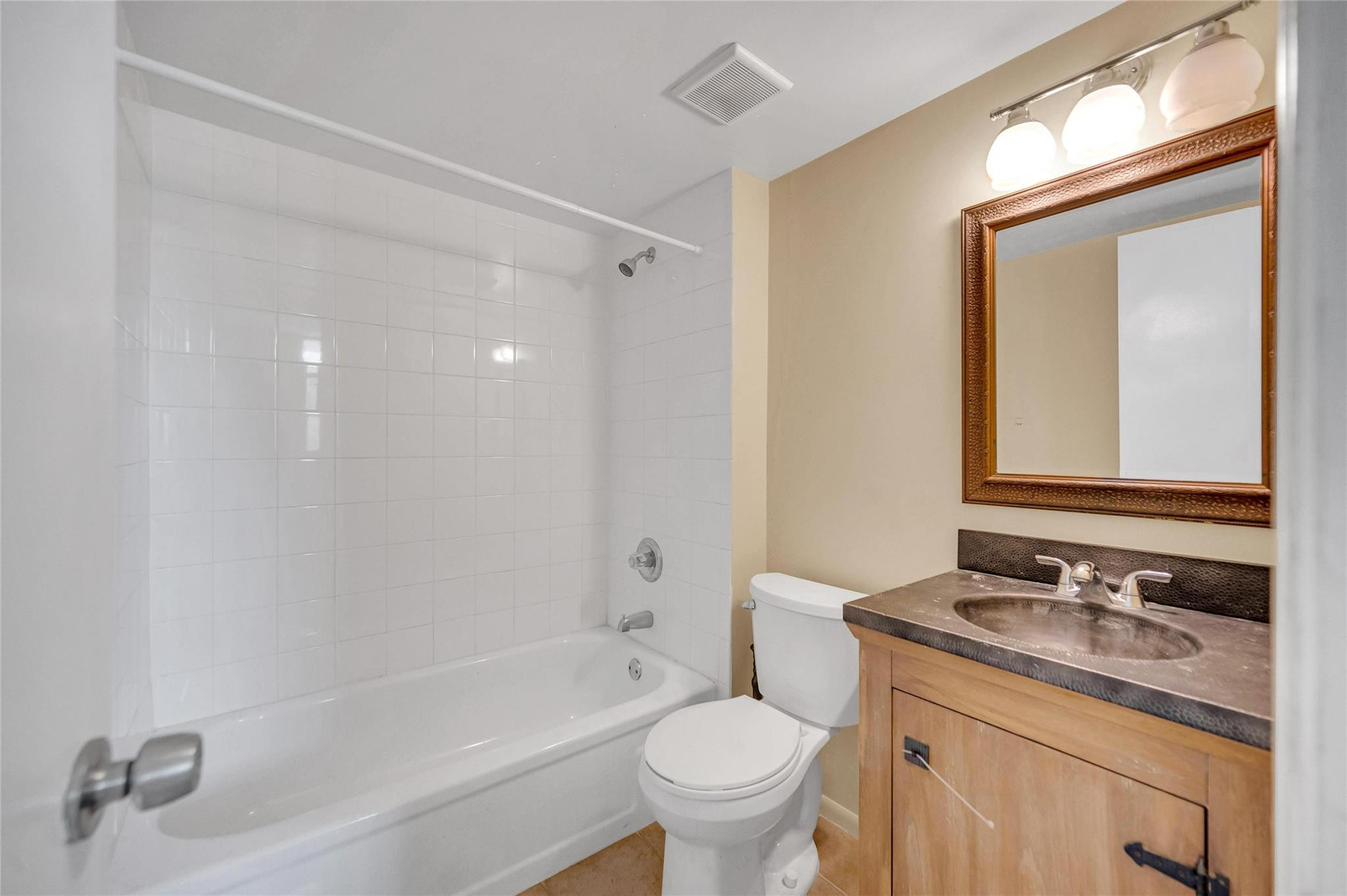 104 Royal Park Dr 2B