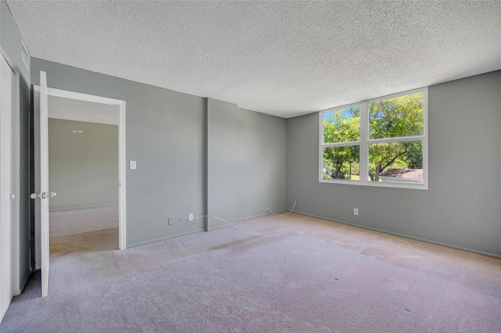 104 Royal Park Dr 2B