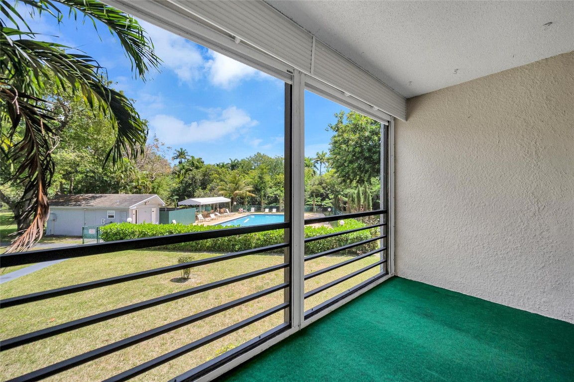 104 Royal Park Dr 2B