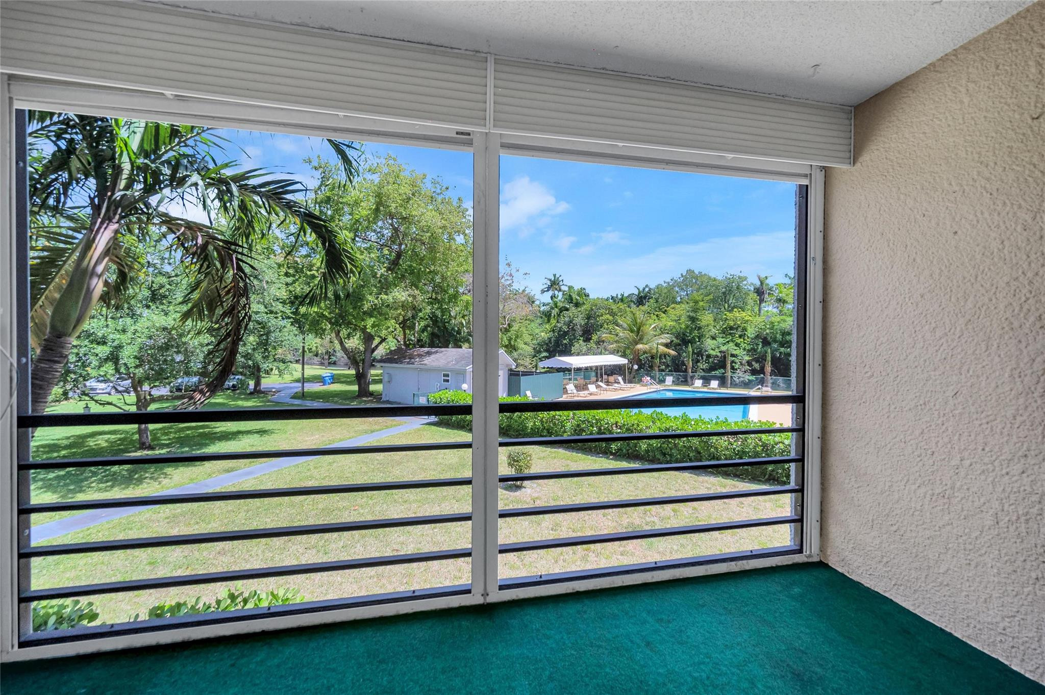 104 Royal Park Dr 2B