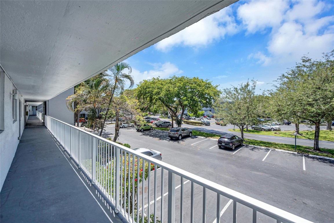 104 Royal Park Dr 2B