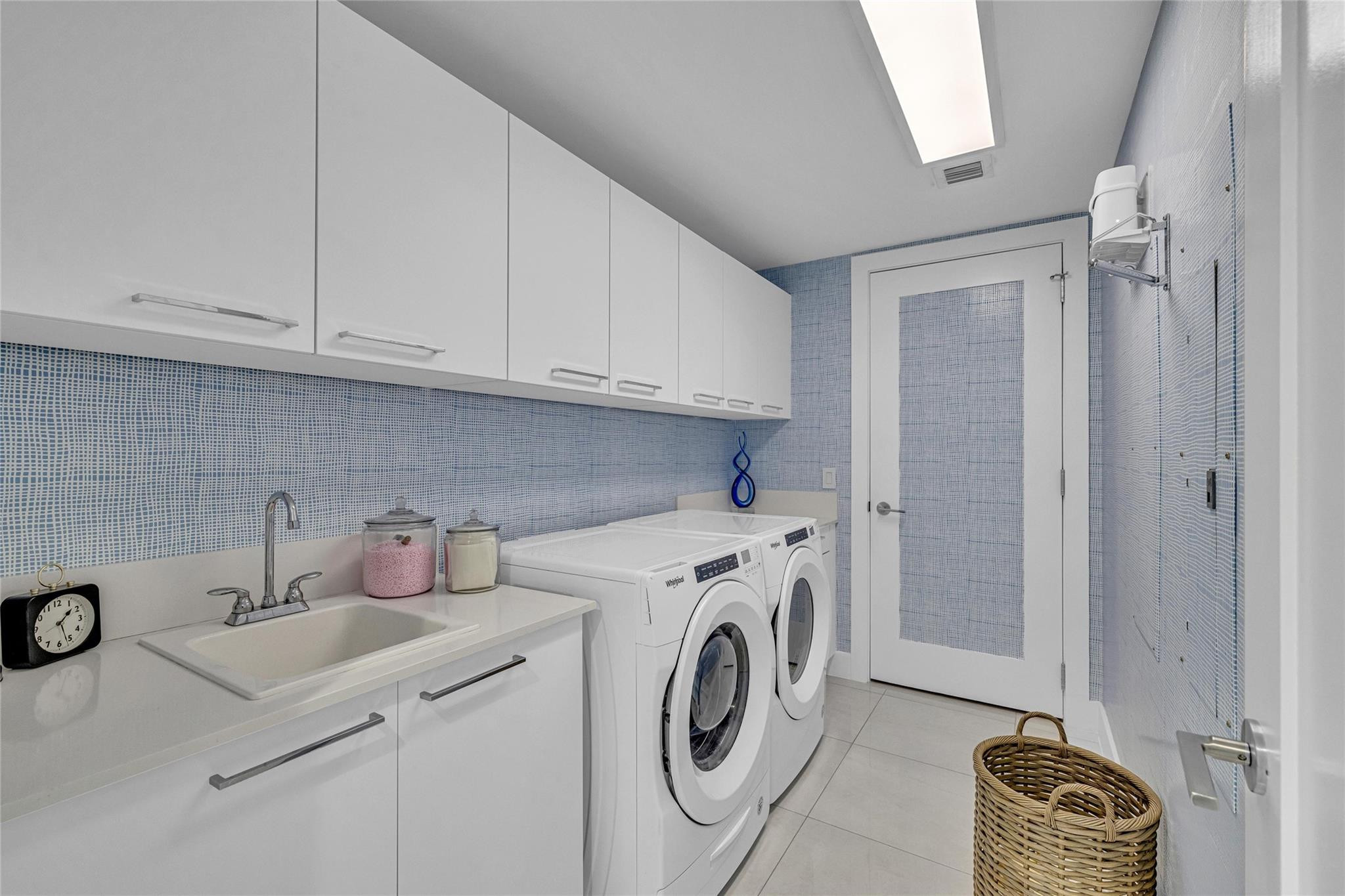 100 E Las Olas Blvd 1701