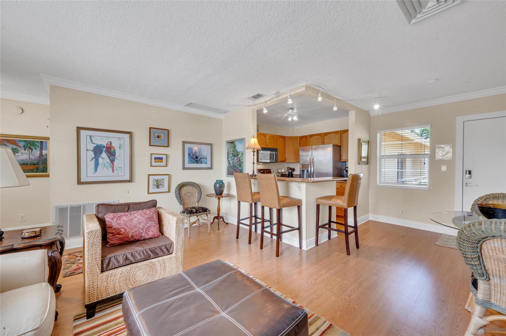 341 N Birch Rd 204