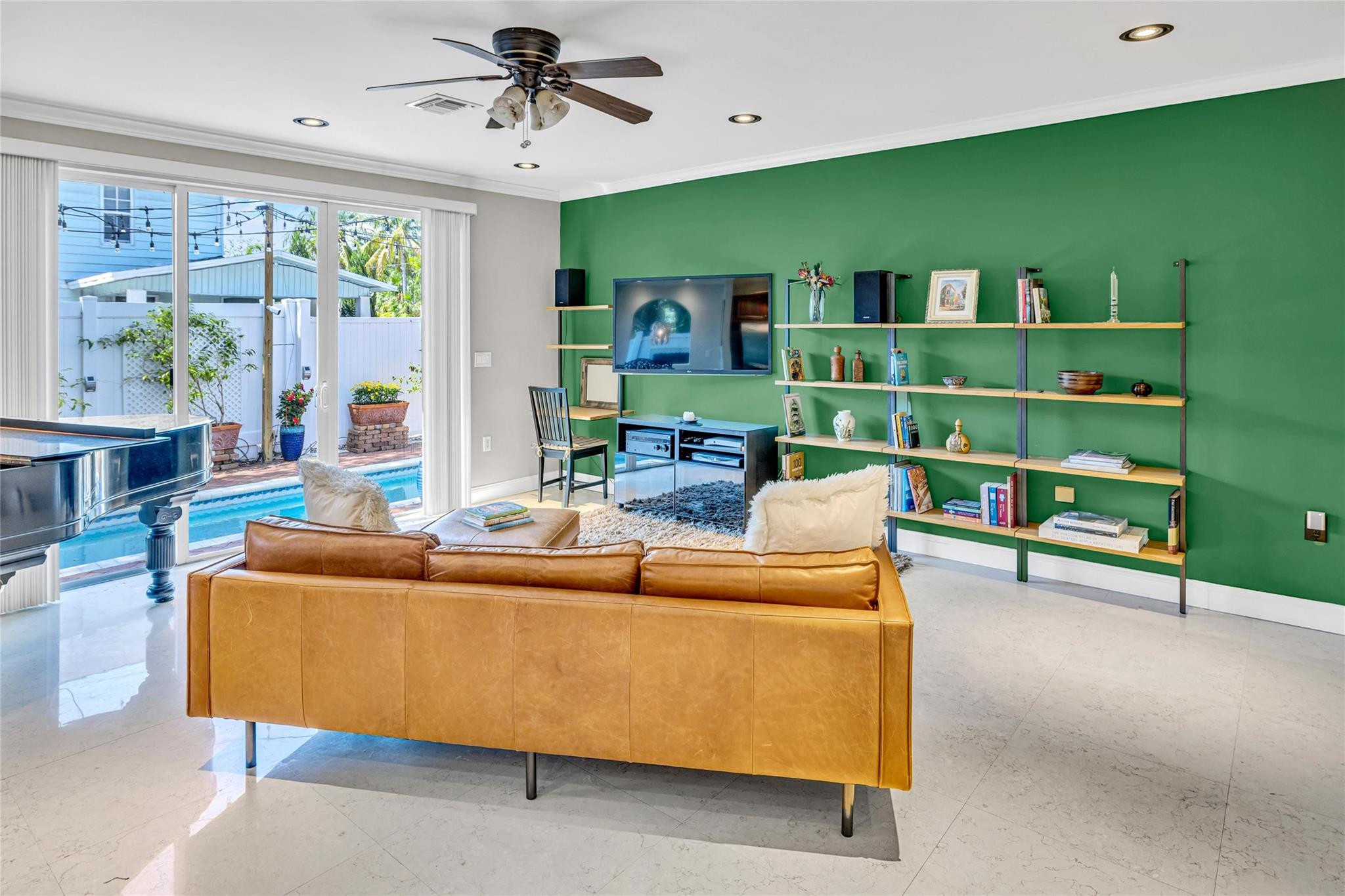 488 SW 5th Ave 488