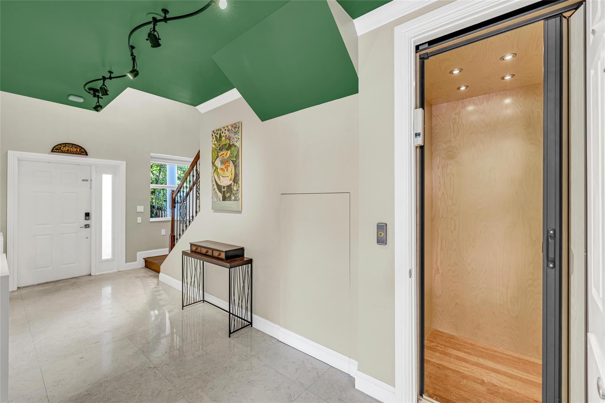 488 SW 5th Ave 488