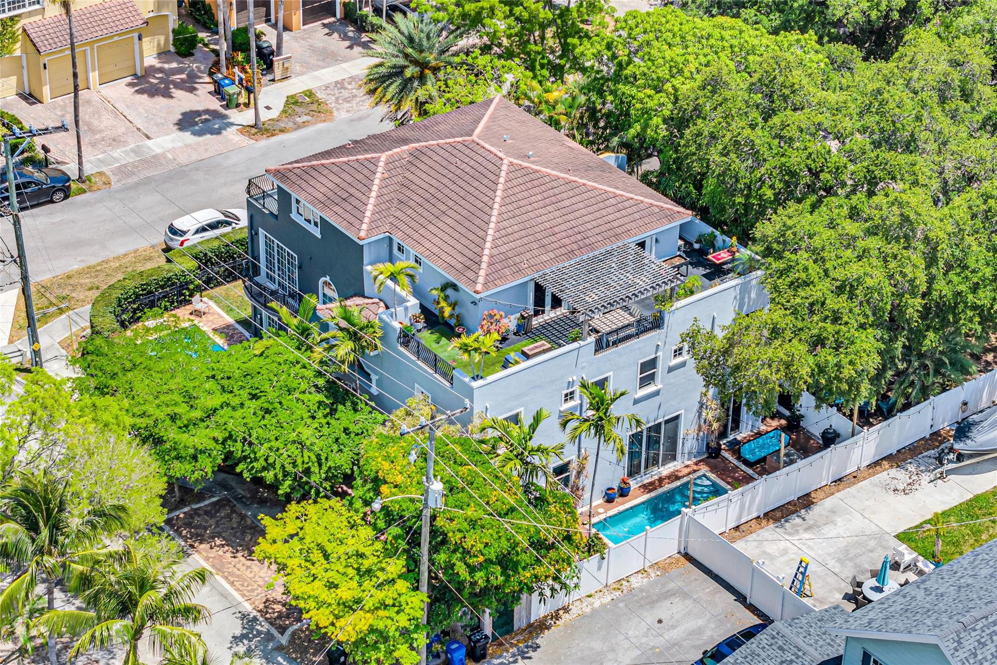 488 SW 5th Ave 488